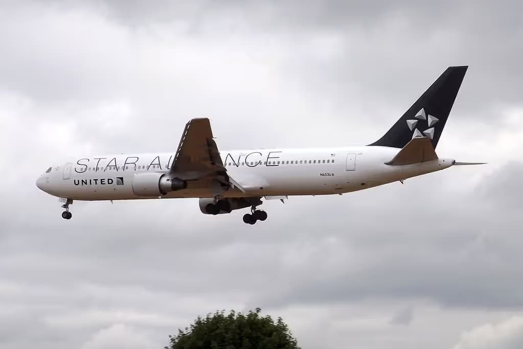 N653UA — Boeing
