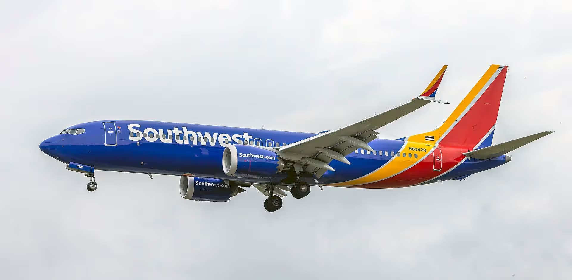 N8943Q — Boeing