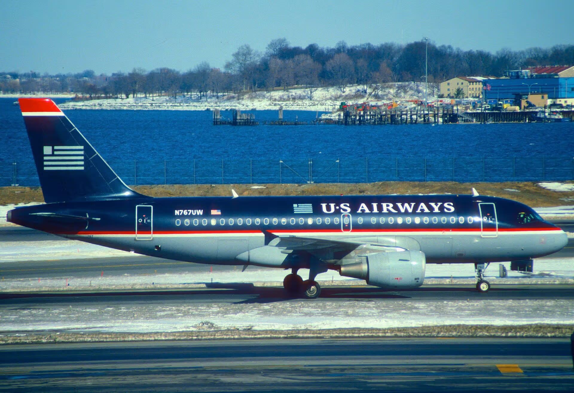 N767UW — Airbus