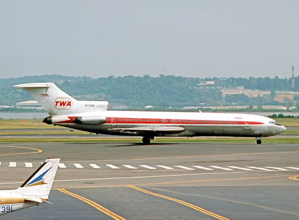 N74318 — Aircraft
