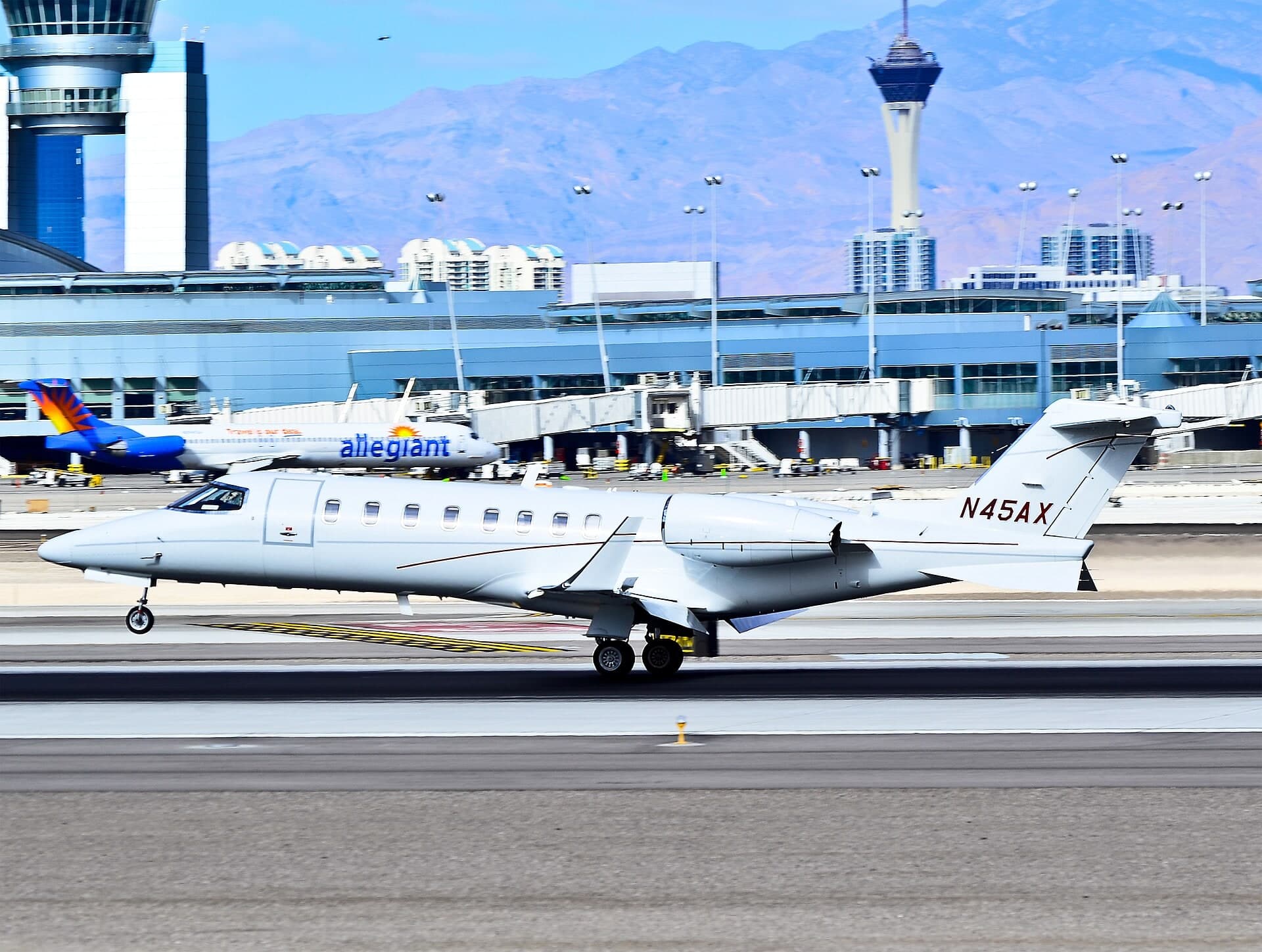 N45AX — Business jet