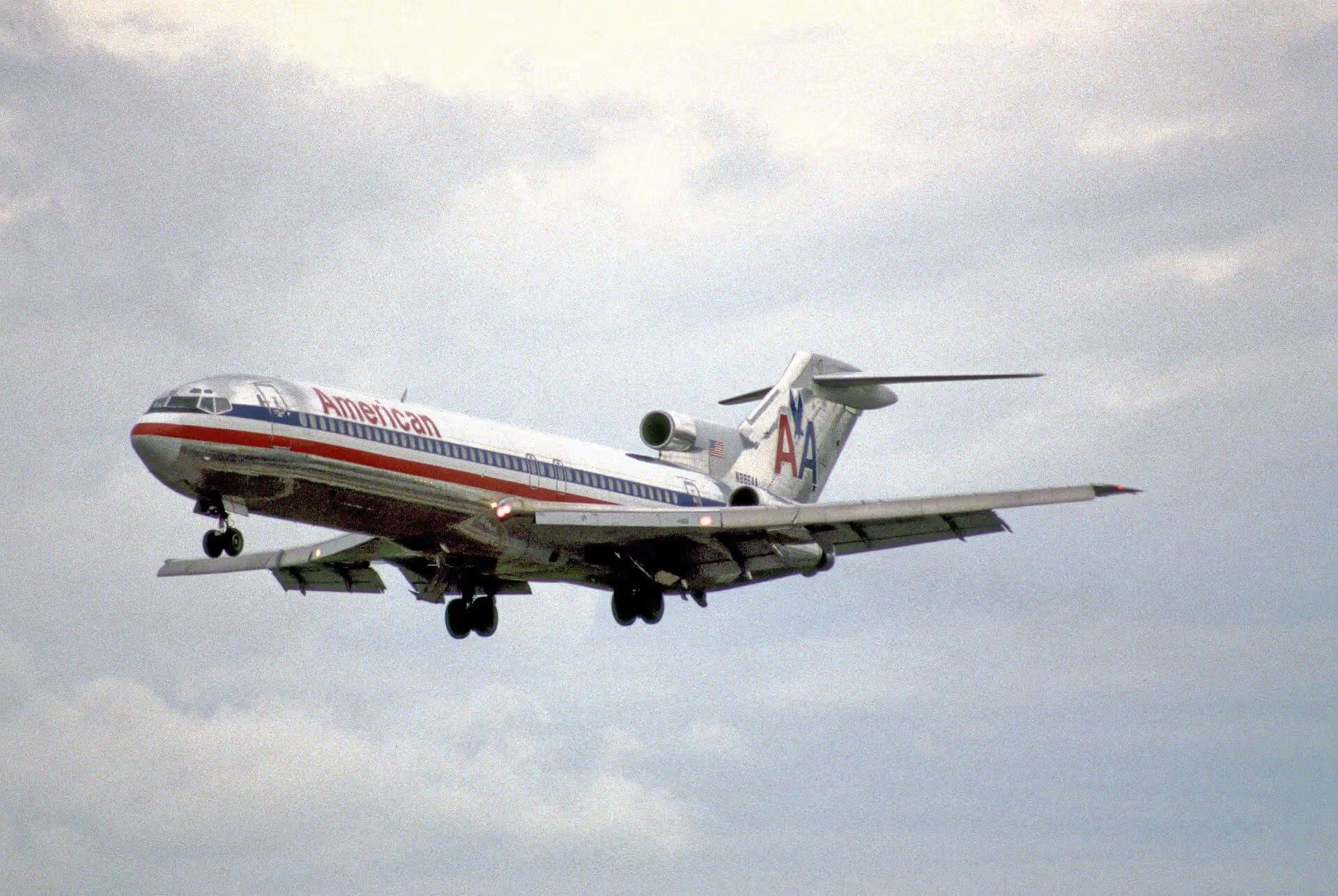 N886AA — Aircraft