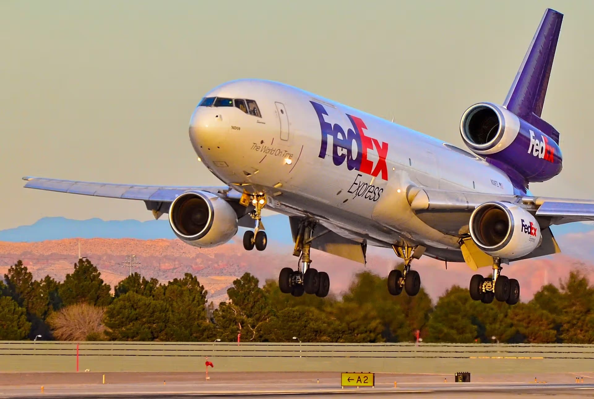 N311FE — Aircraft