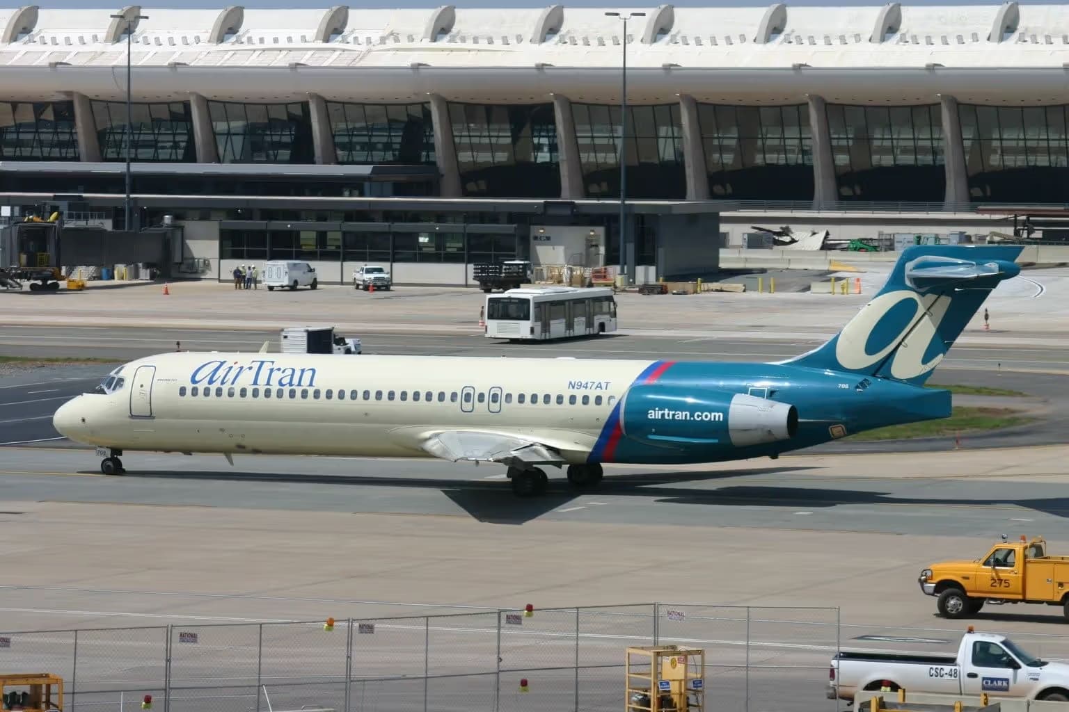 N947AT — Boeing
