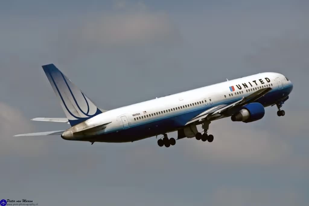 N641UA — Boeing
