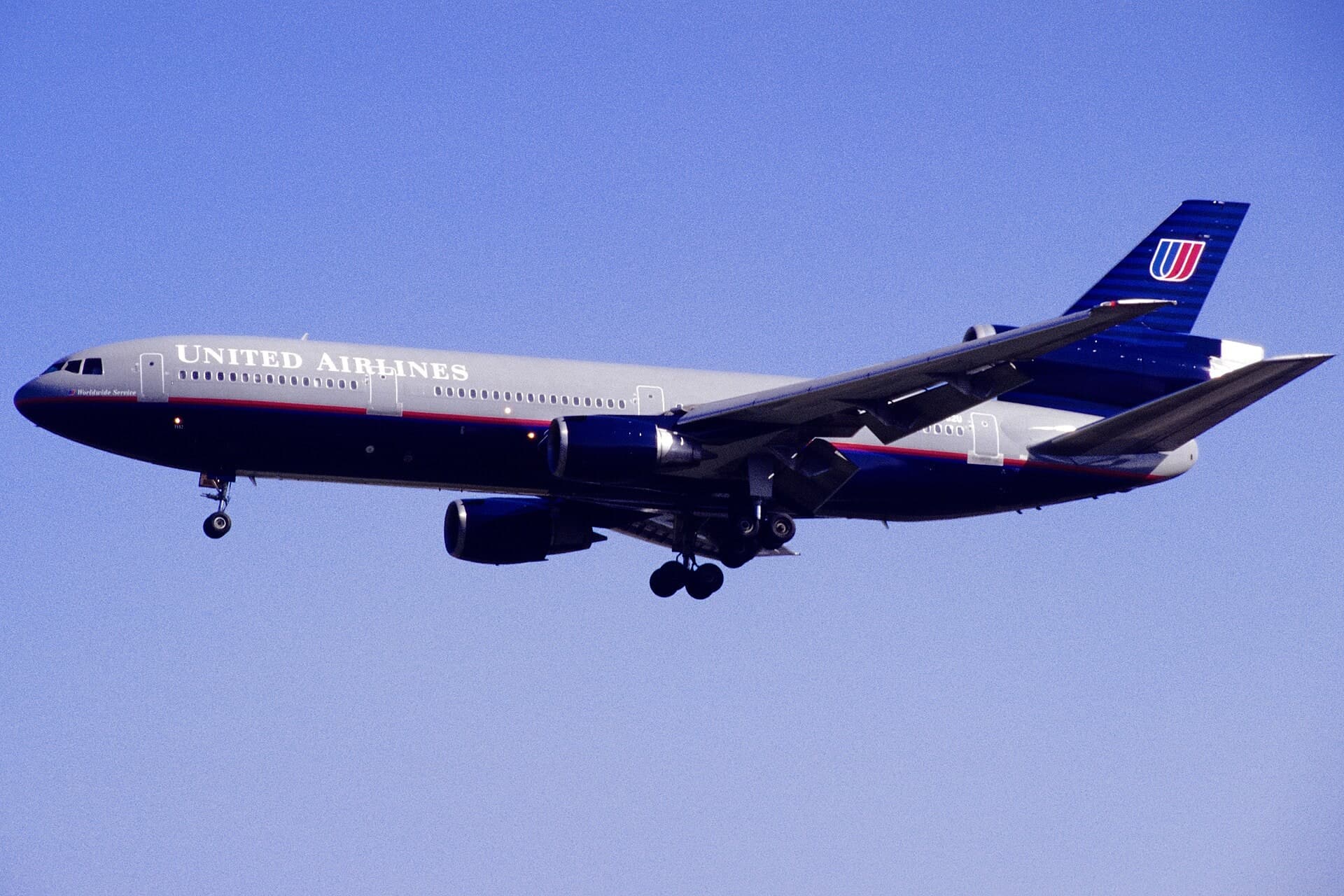 N1852U — Aircraft