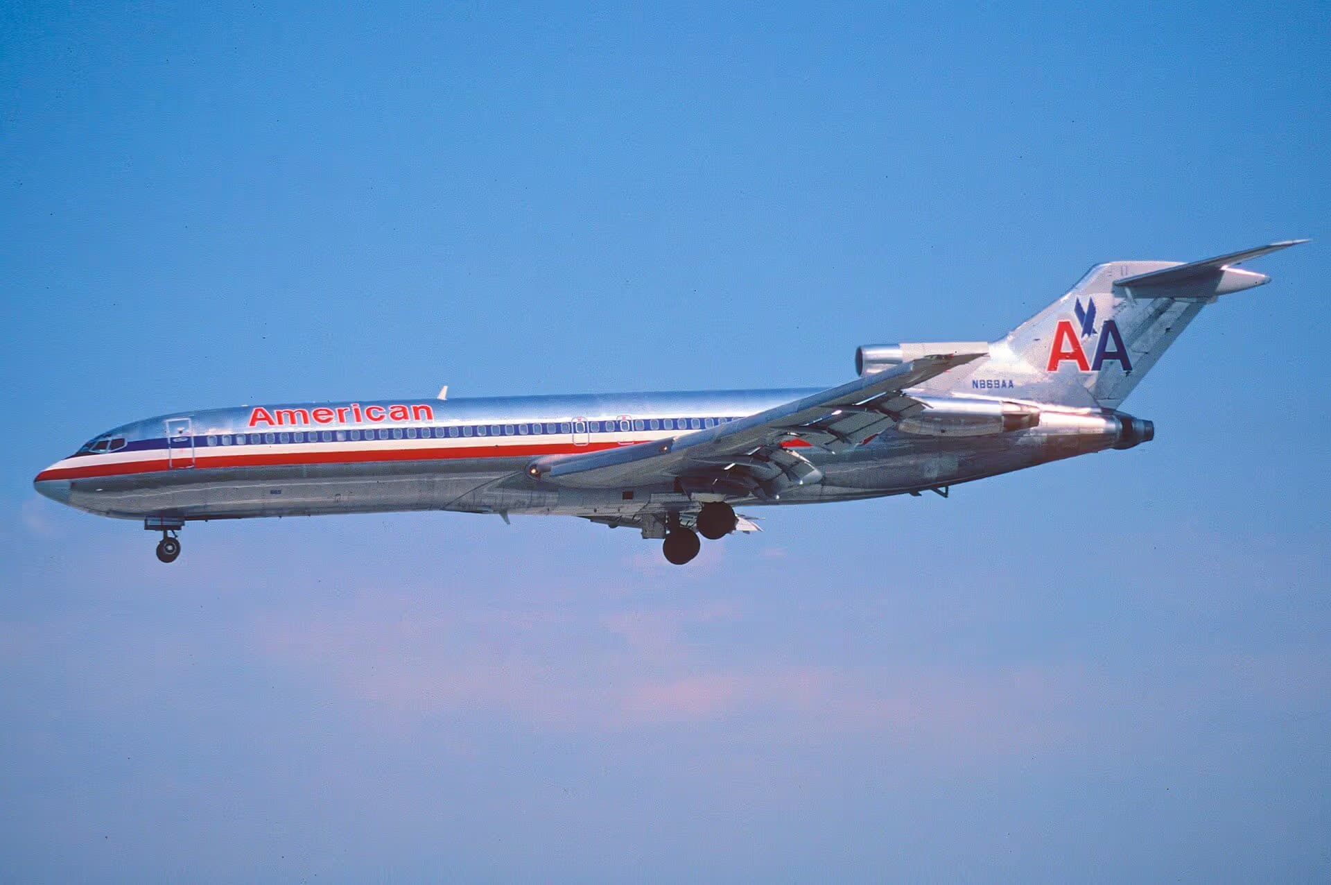 N869AA — Douglas