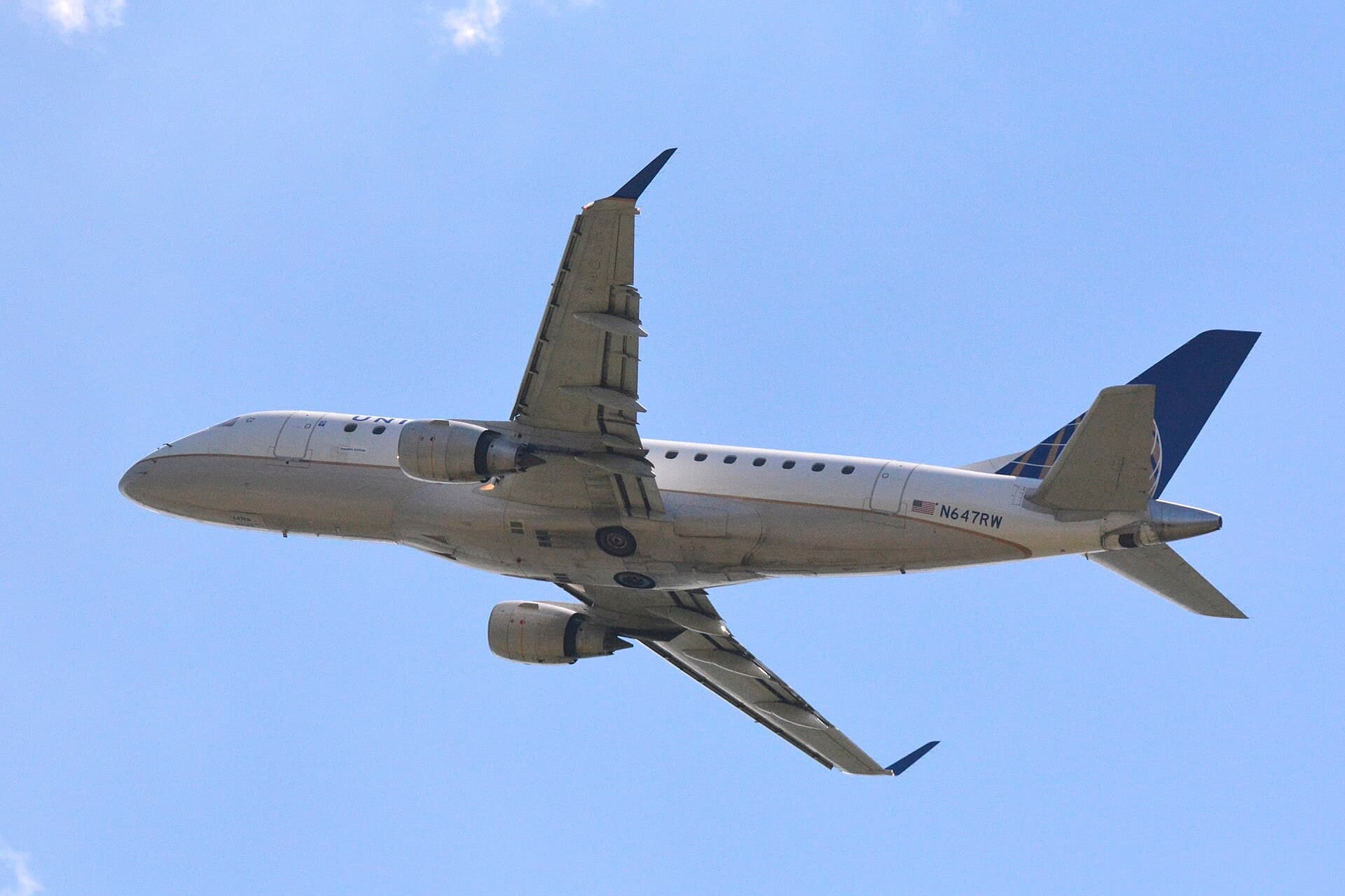 N647RW — Embraer