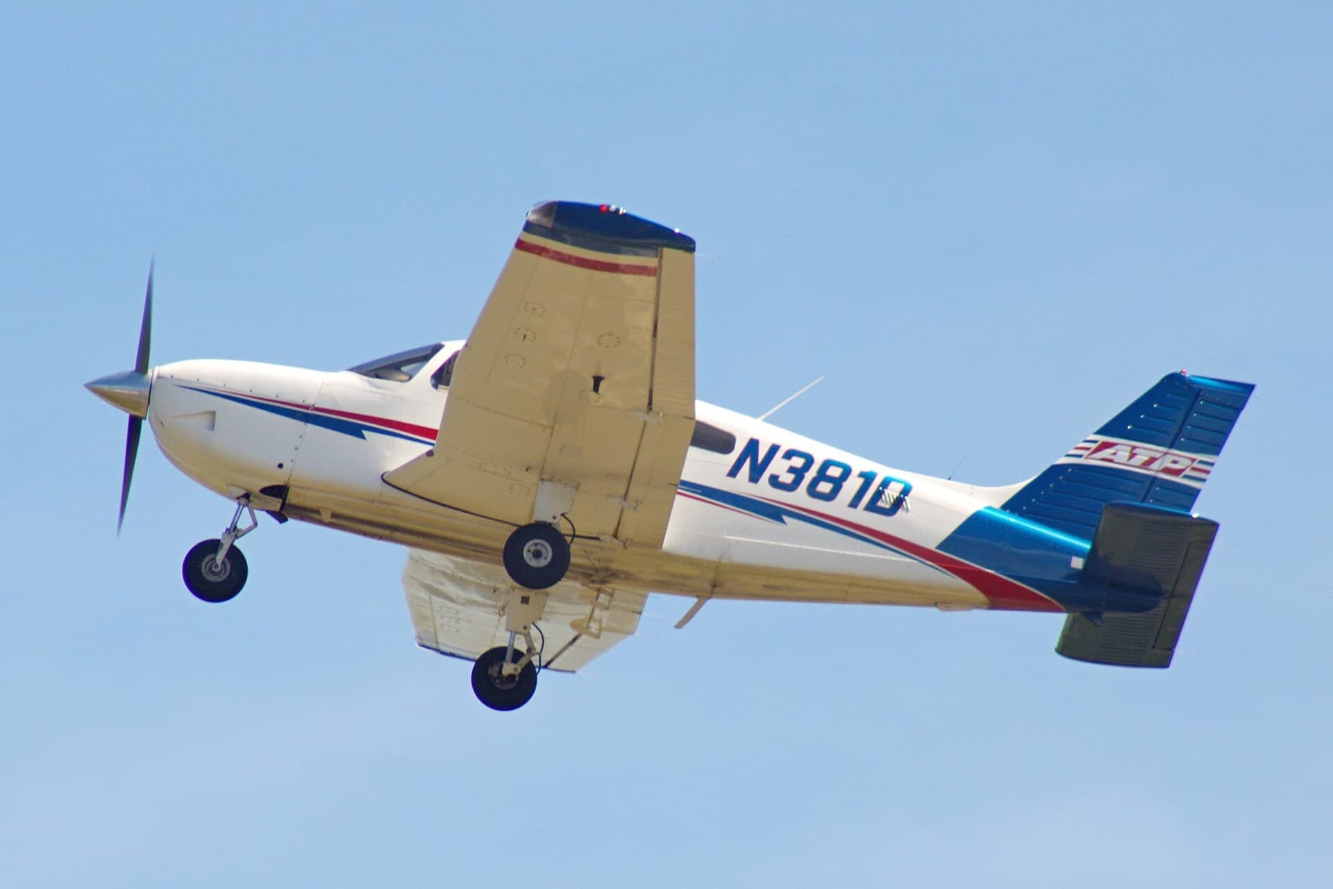 N381D — Piper