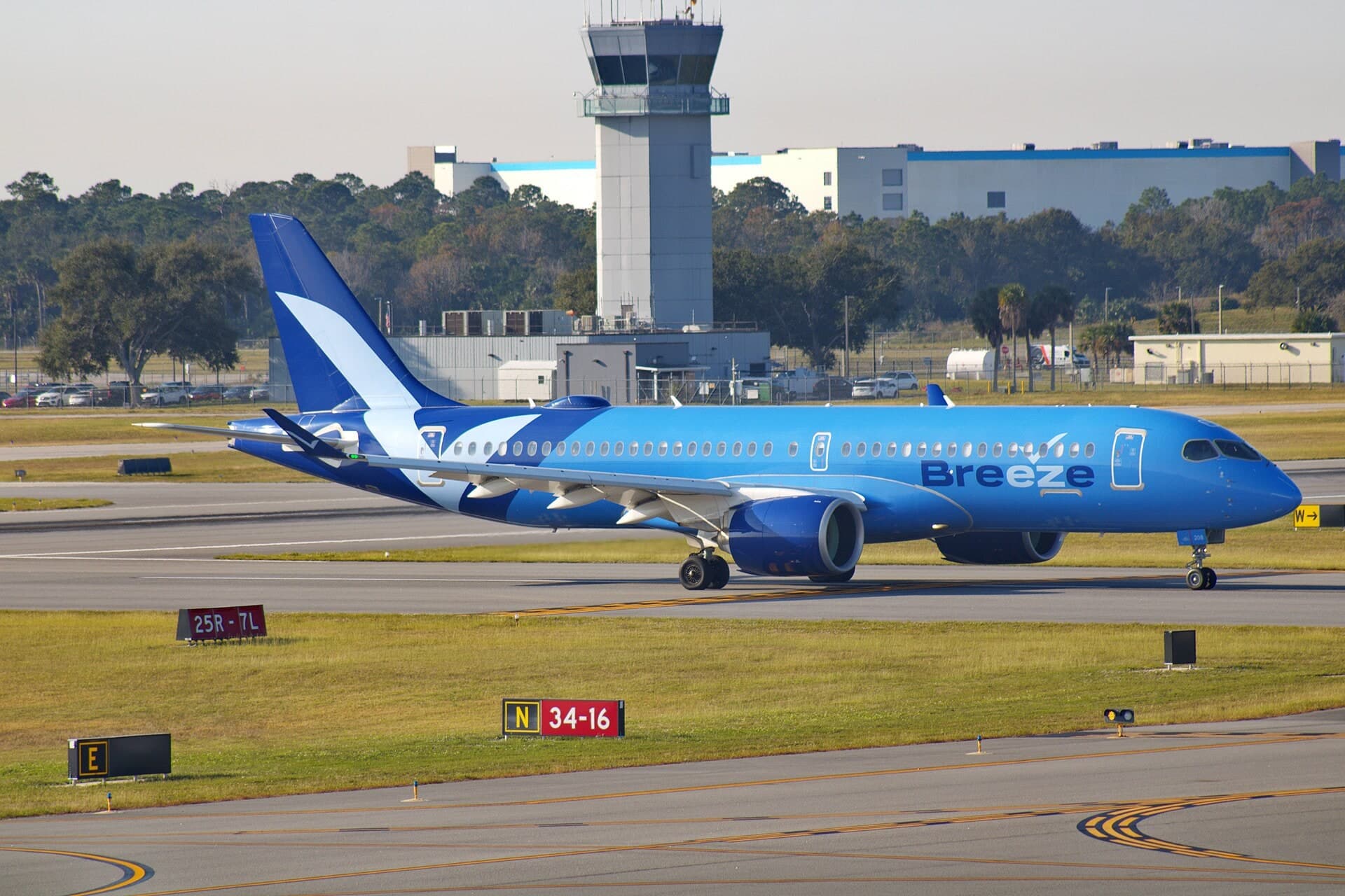 N208BZ — Airbus