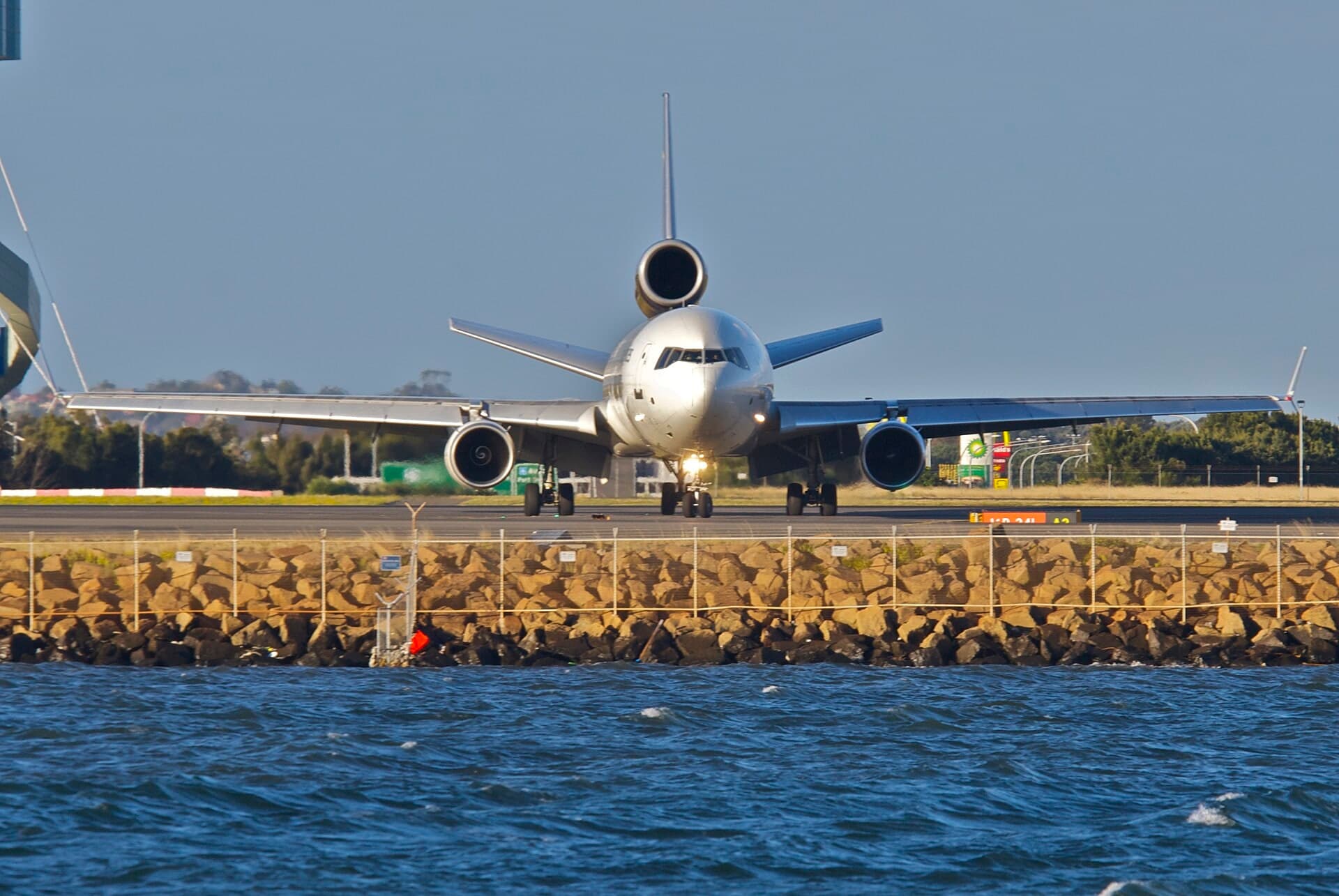 N271UP — Douglas