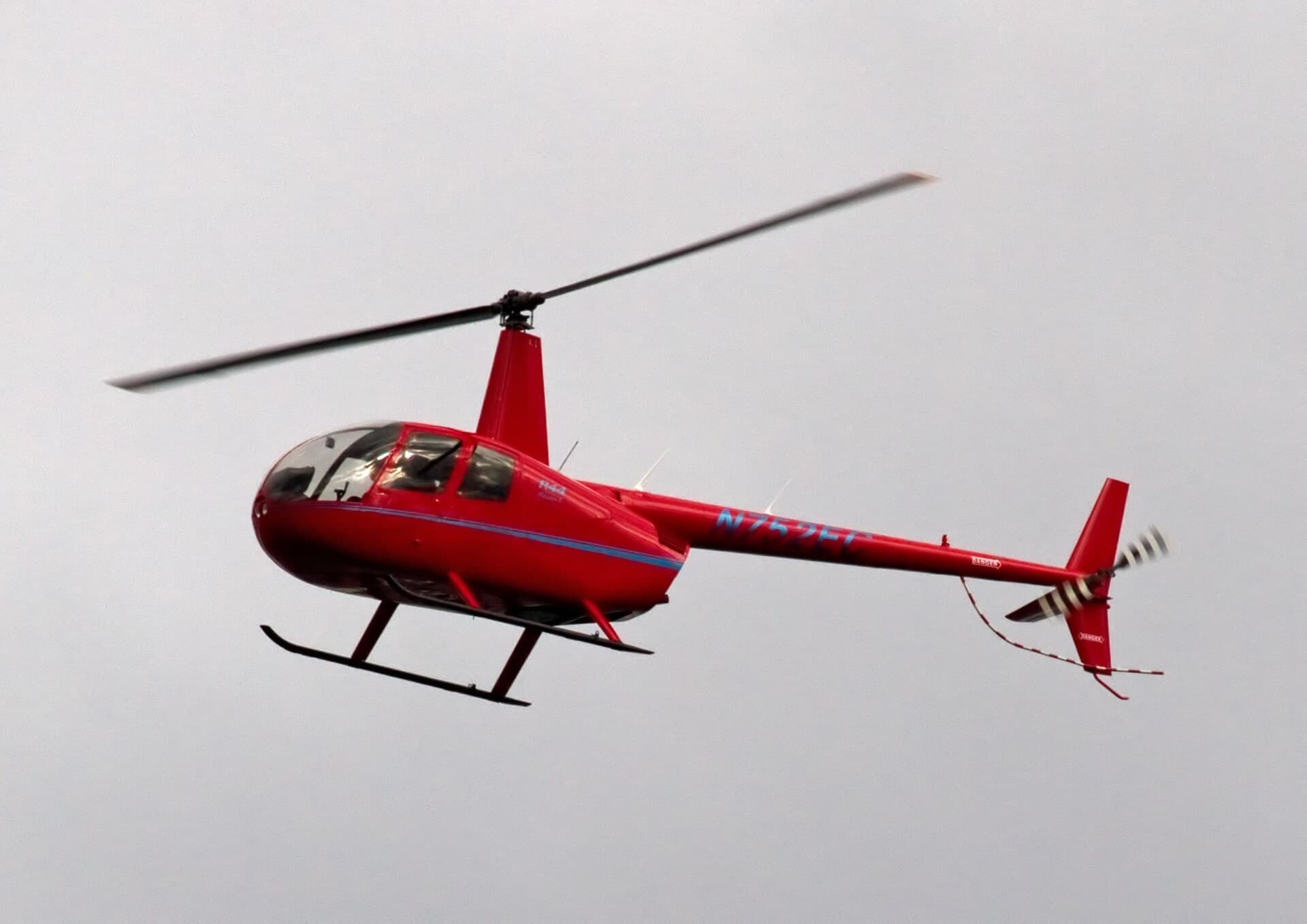 N752EC — Robinson