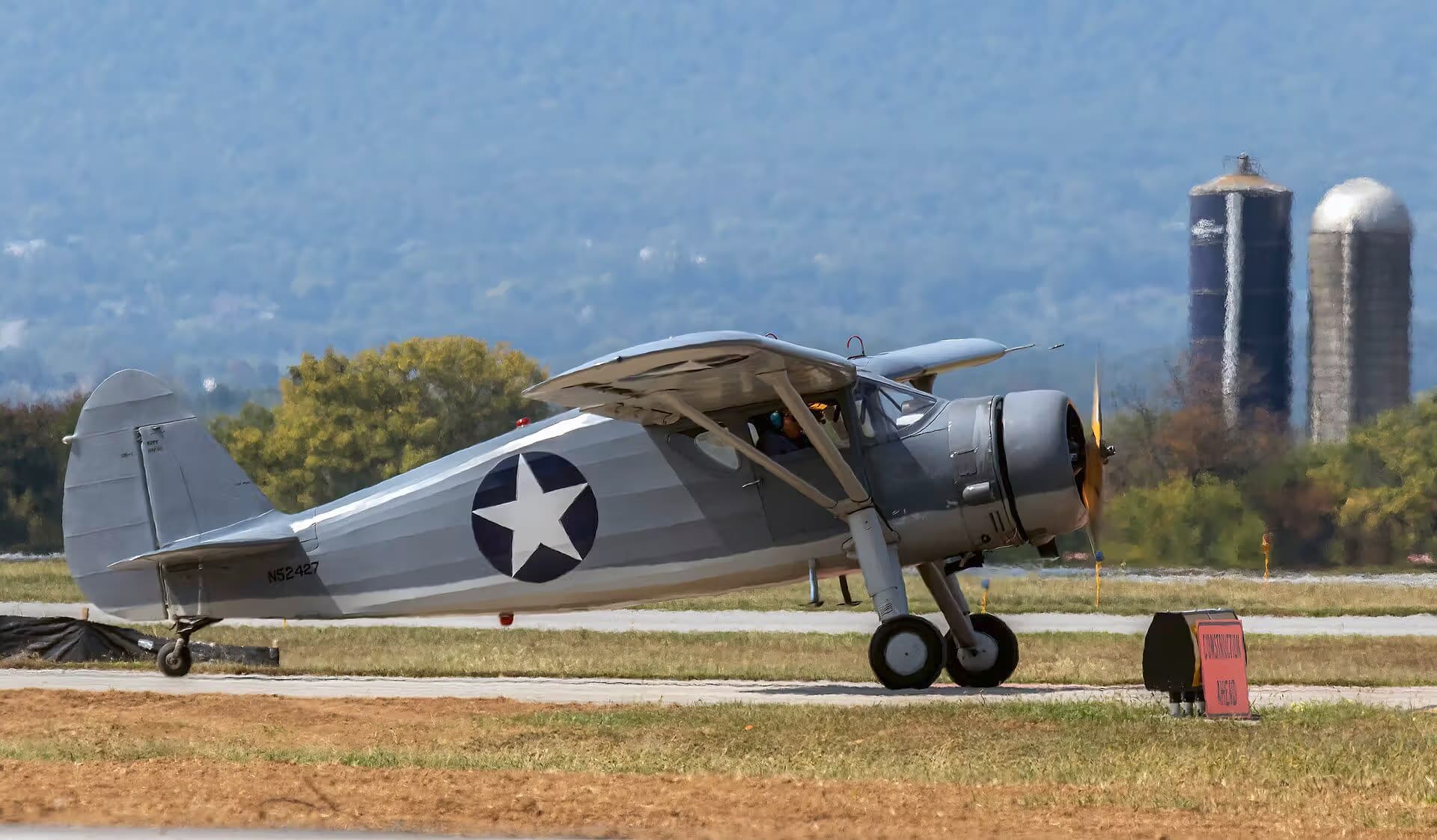 N52427 — Single-engine aircraft
