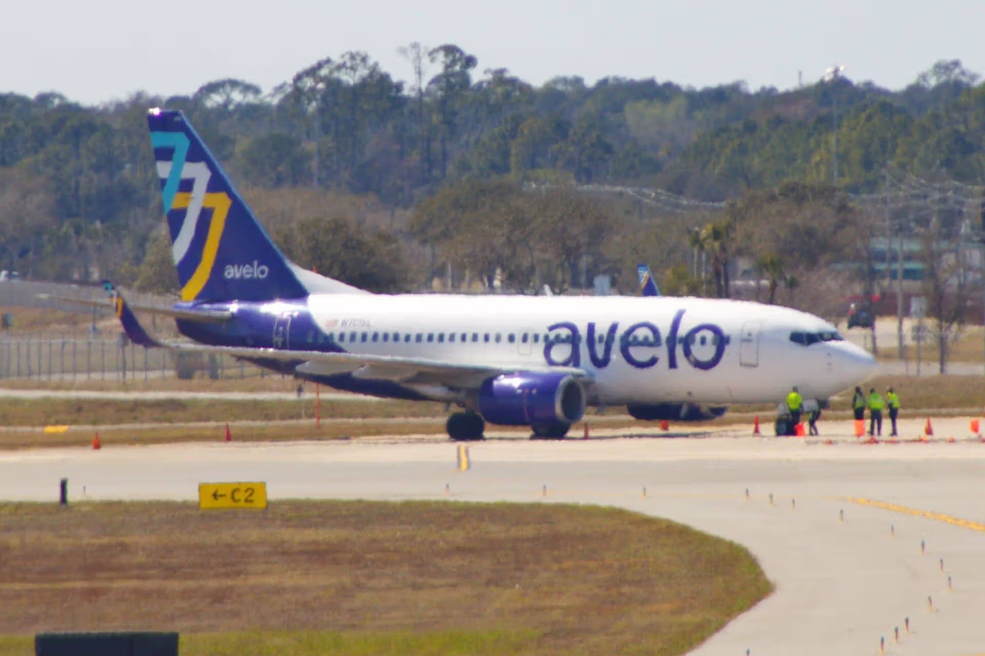N701VL — Twin-engine aircraft