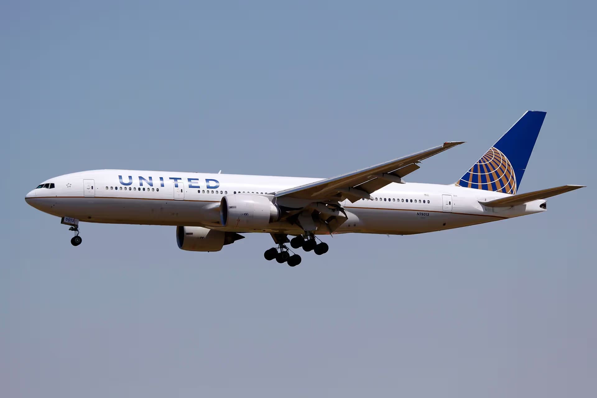 N78013 — Boeing