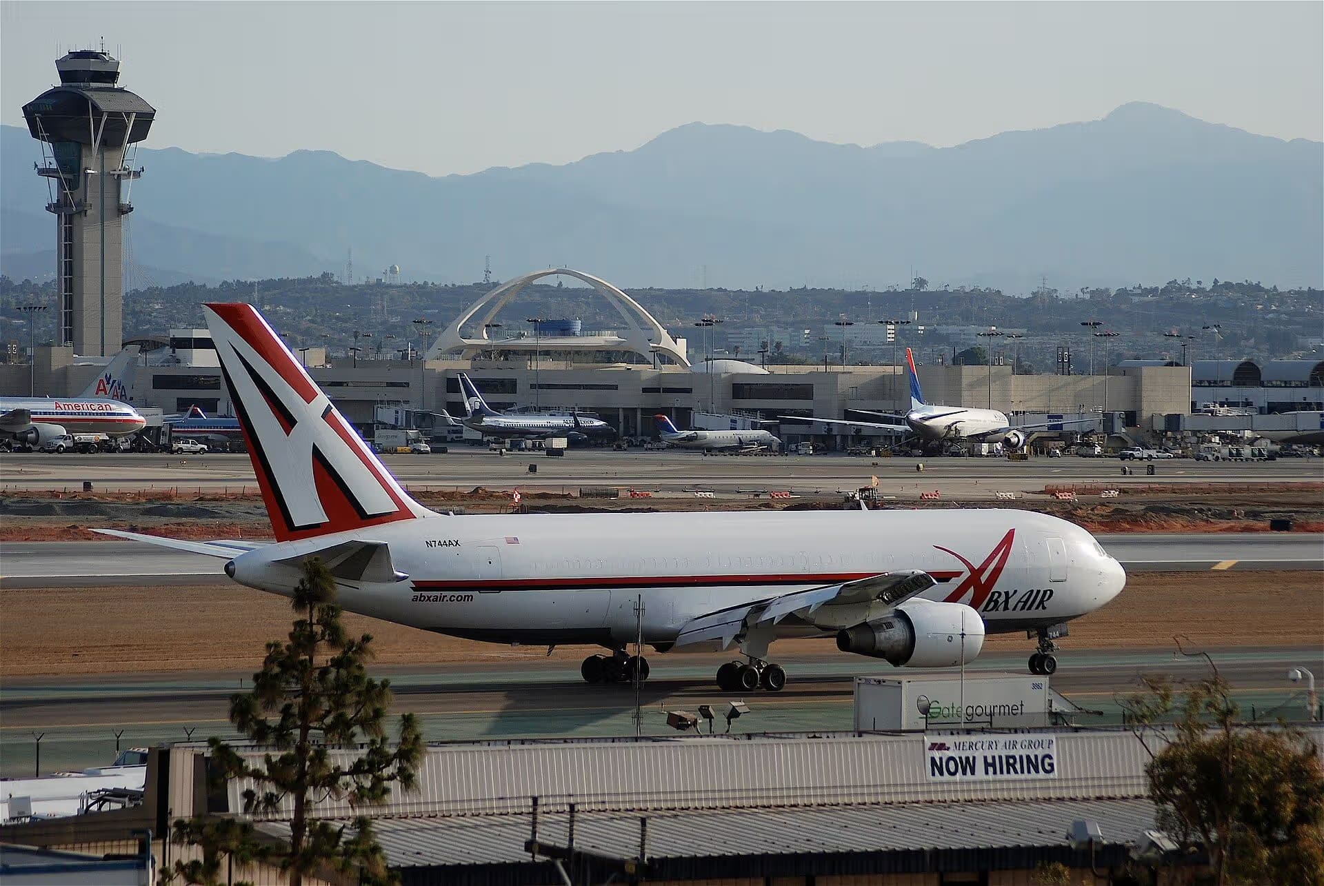 N744AX — Boeing