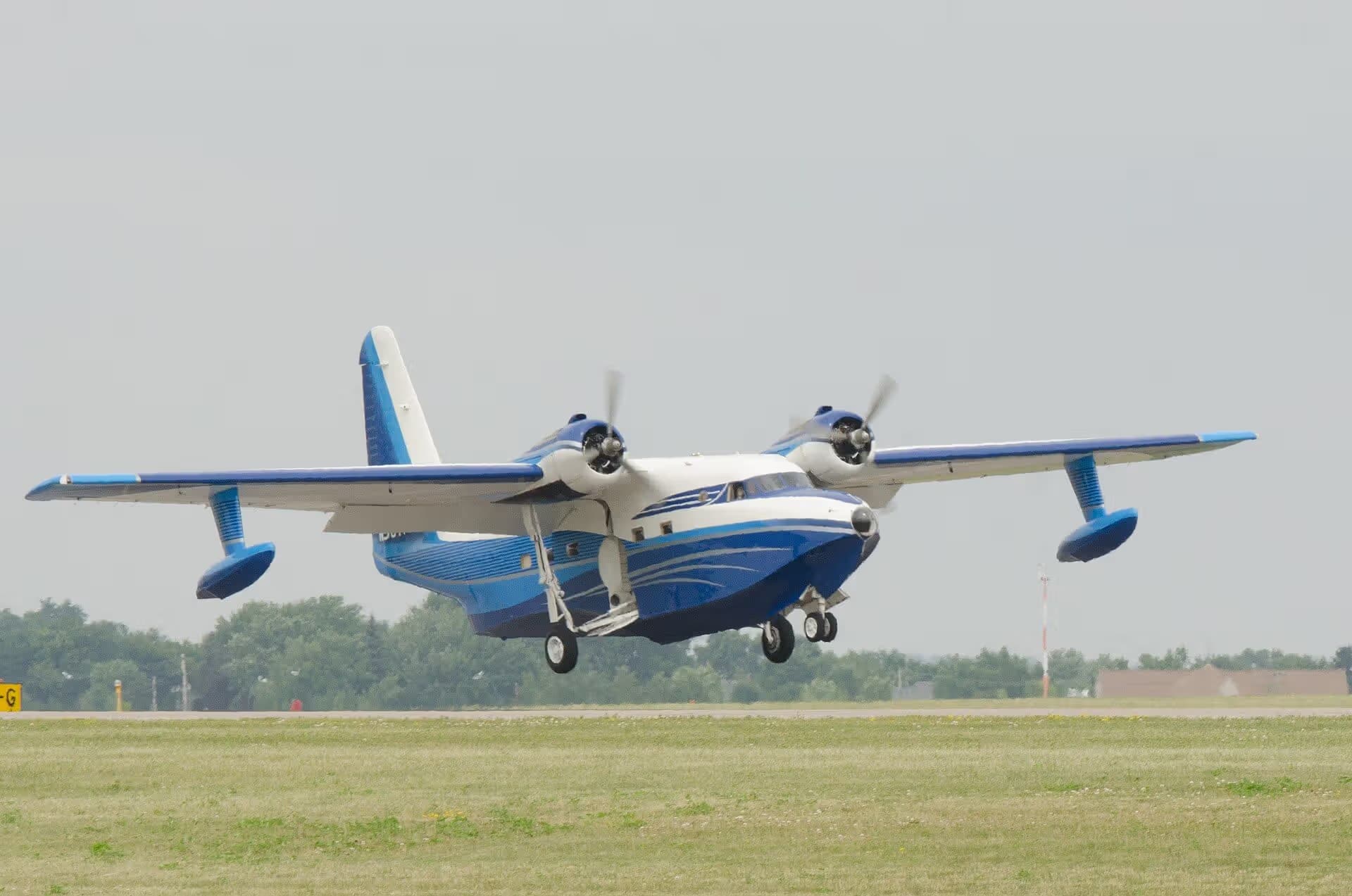 N98TP — Twin-engine aircraft