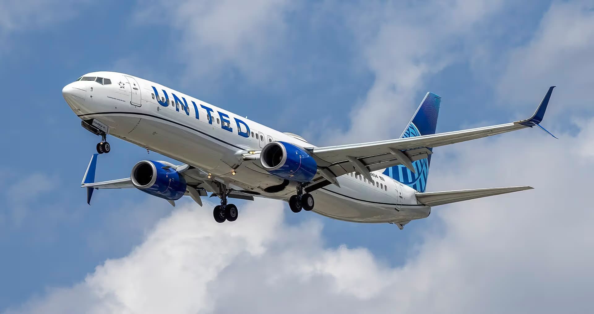 N68834 — Boeing