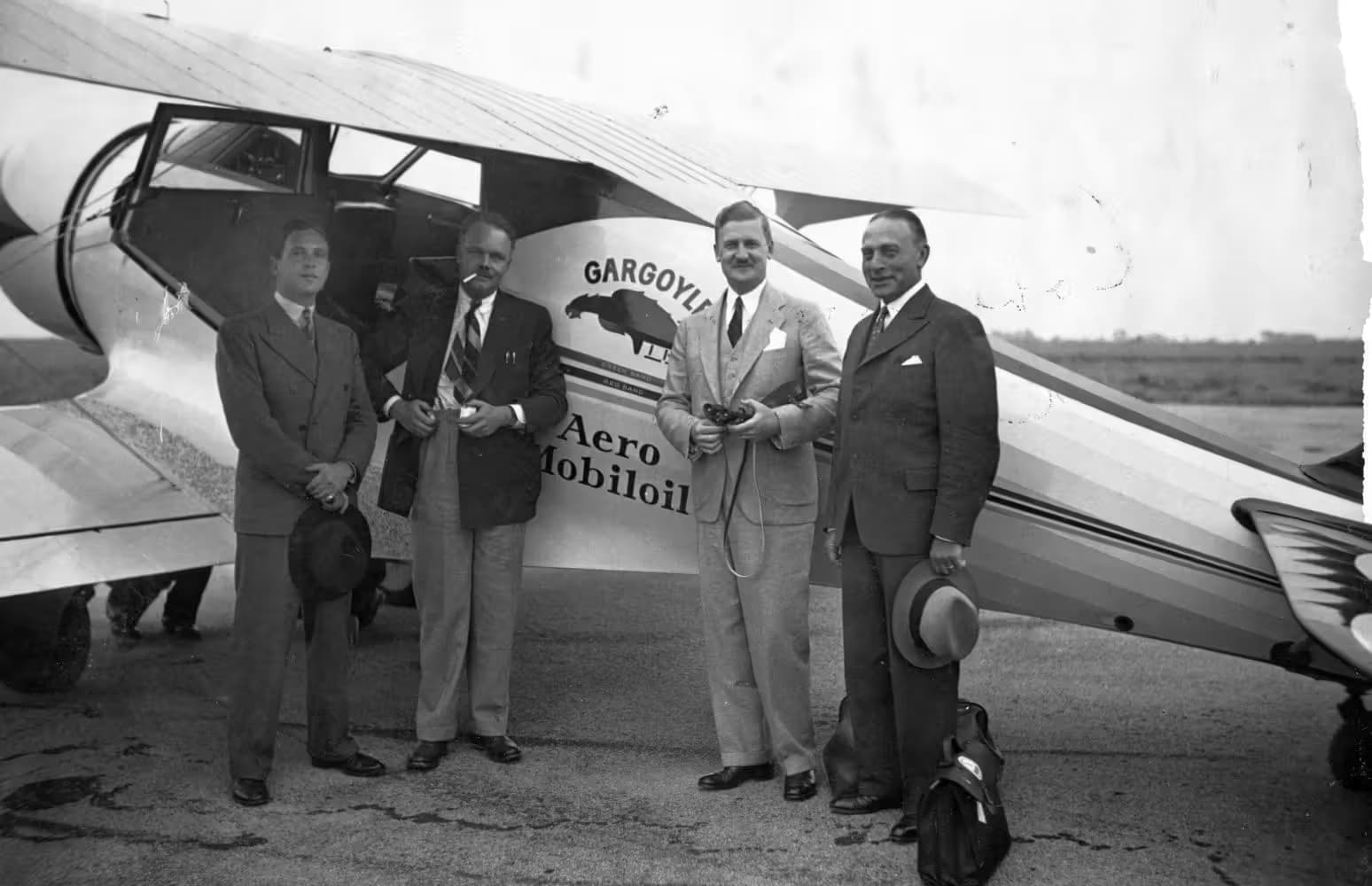 Unidentified — Single-engine aircraft