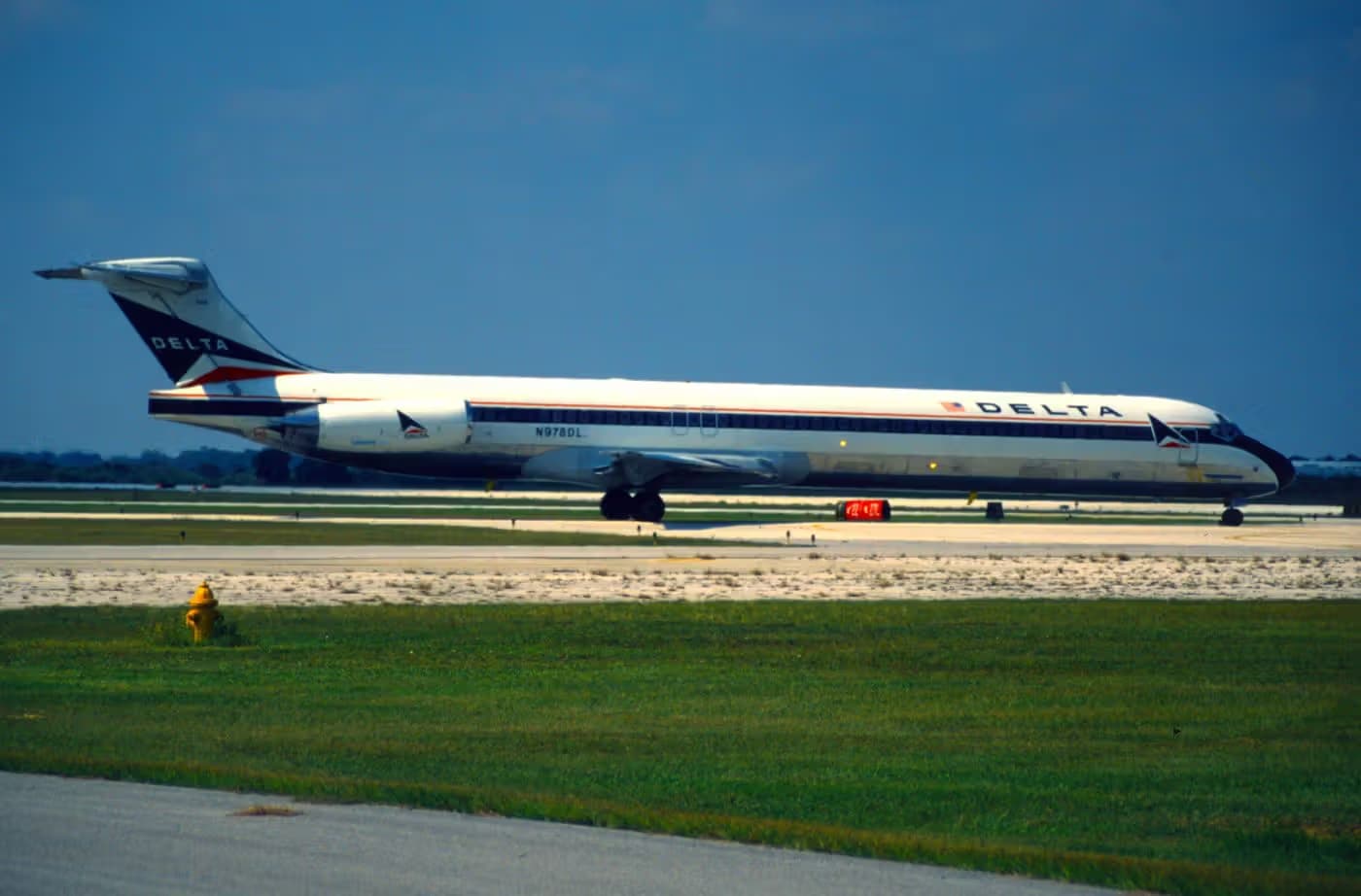 N978DL — Aircraft