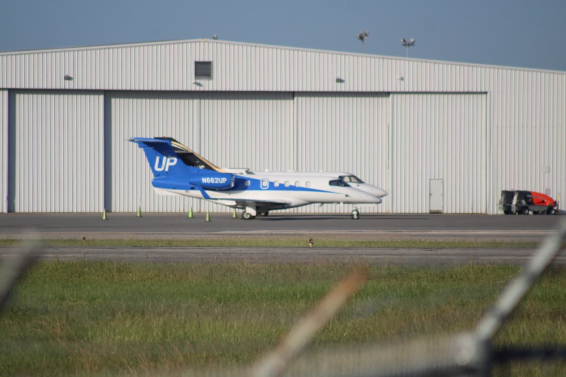 N662UP — Embraer