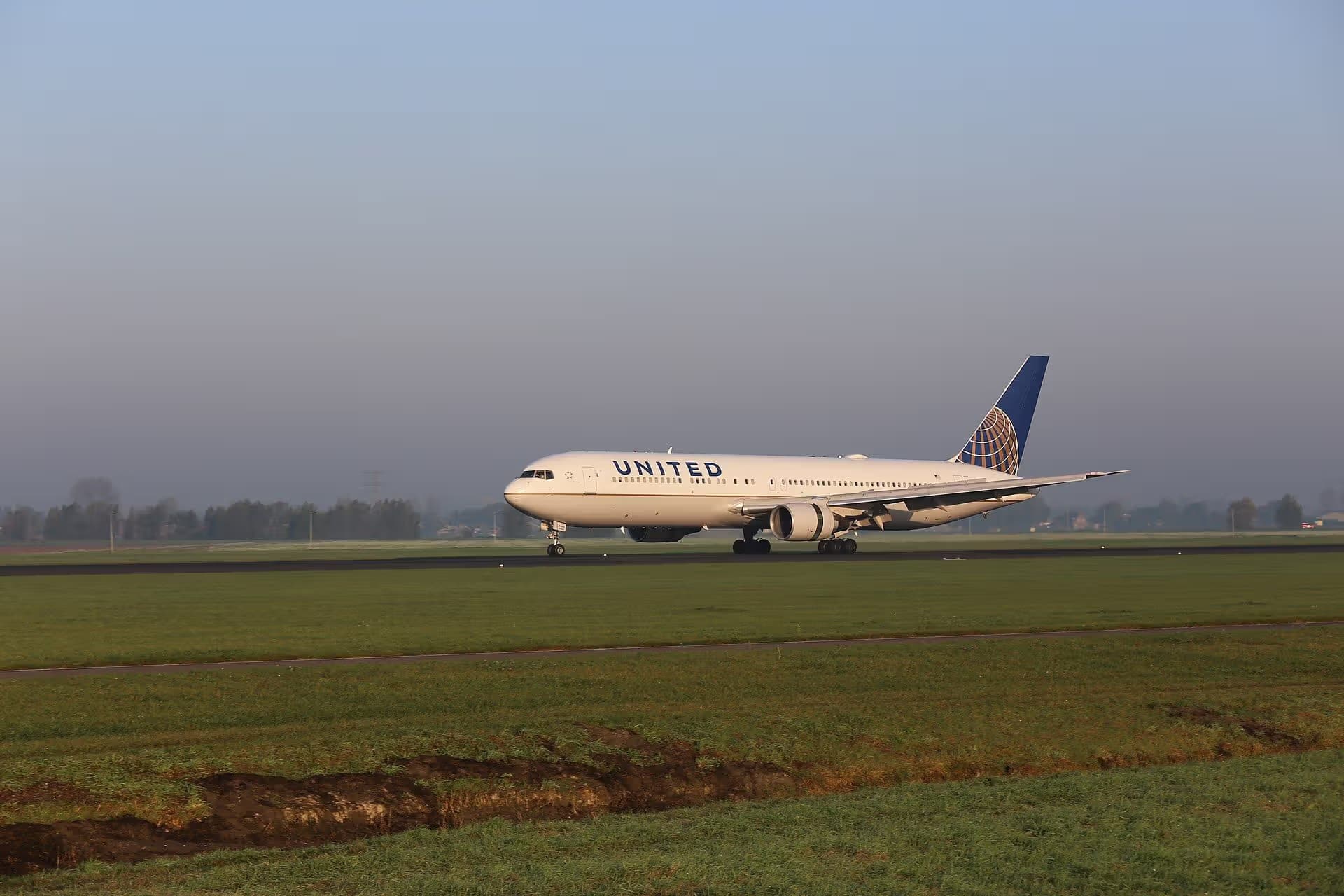 N646UA — Boeing