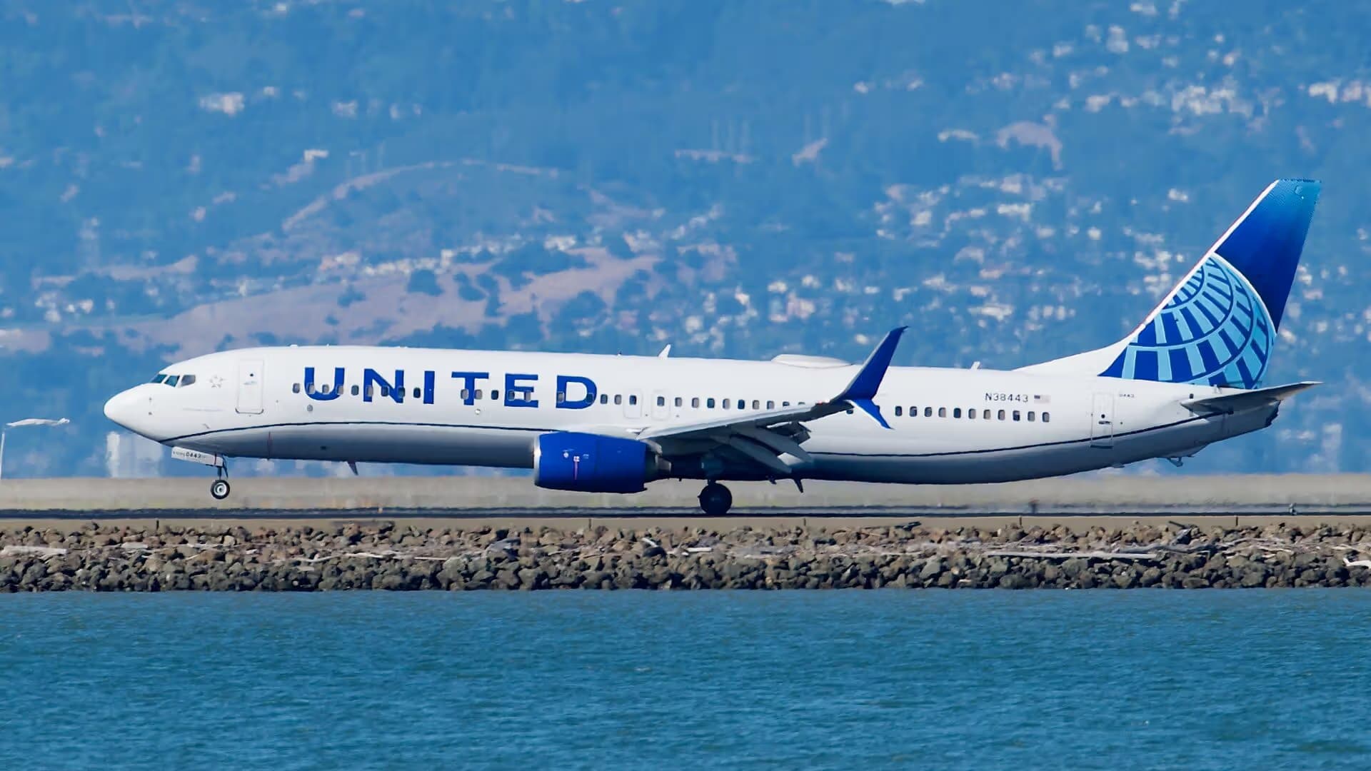 N38443 — Boeing