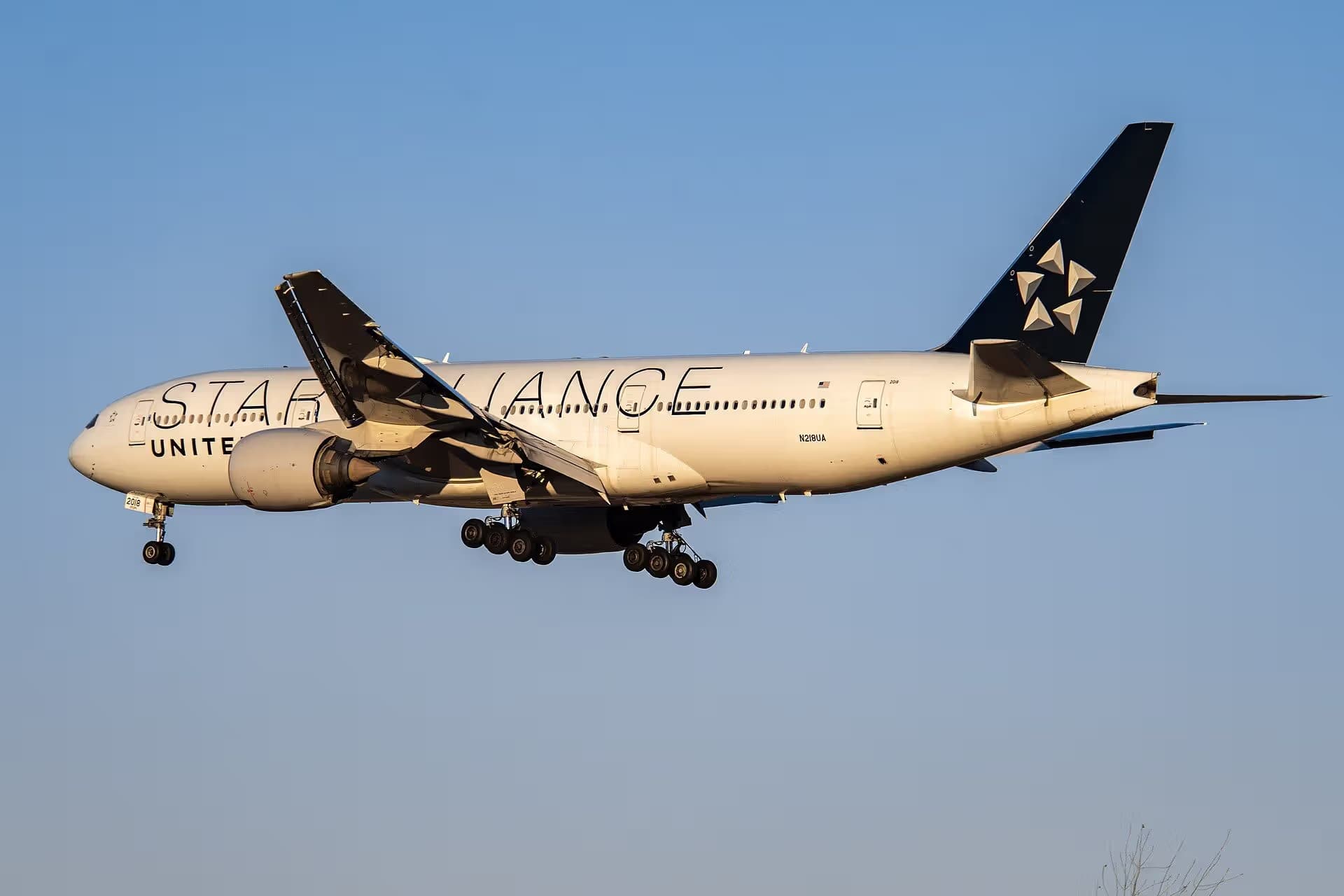 N218UA — Boeing