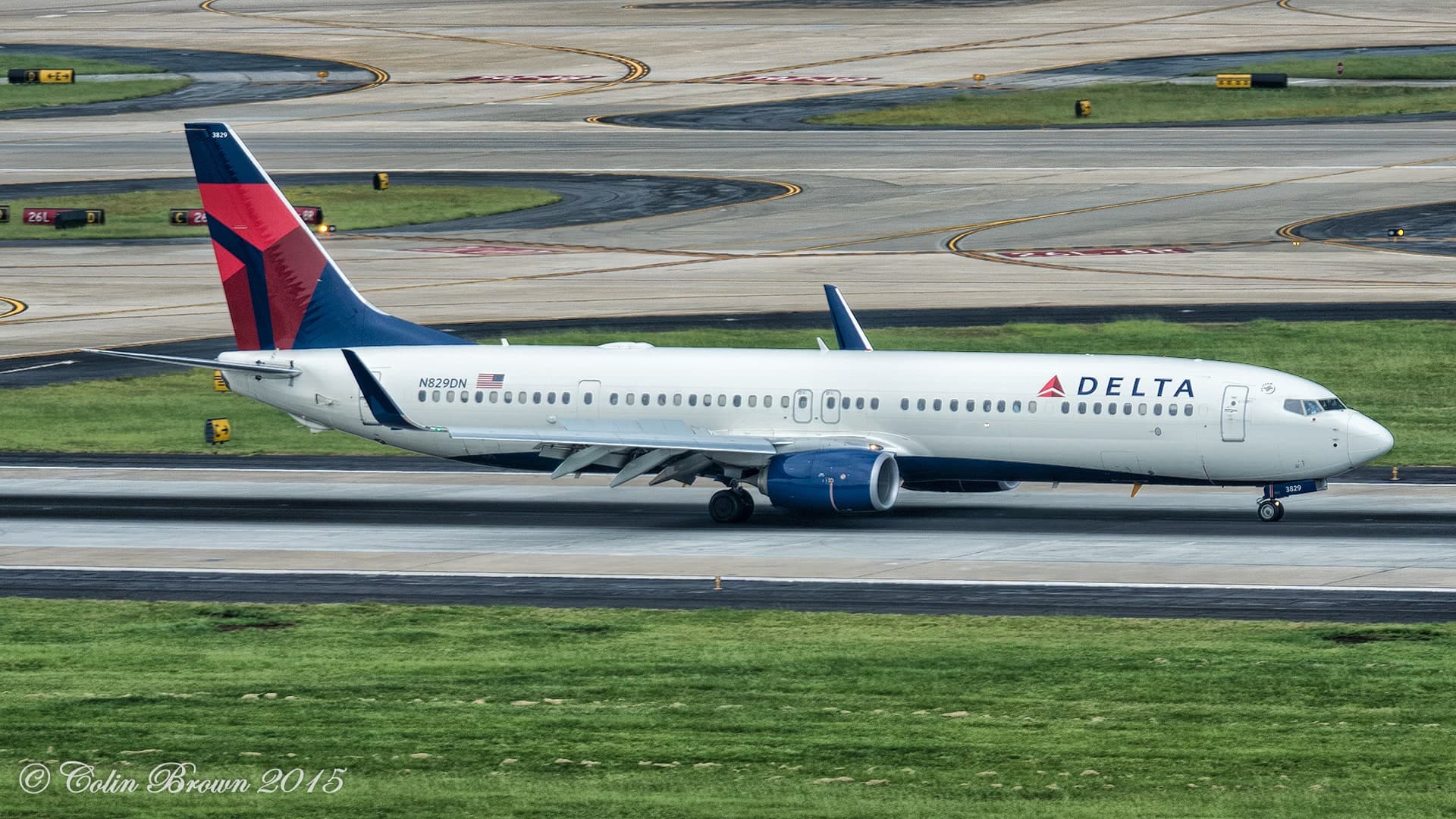 N829DN — Twin-engine aircraft