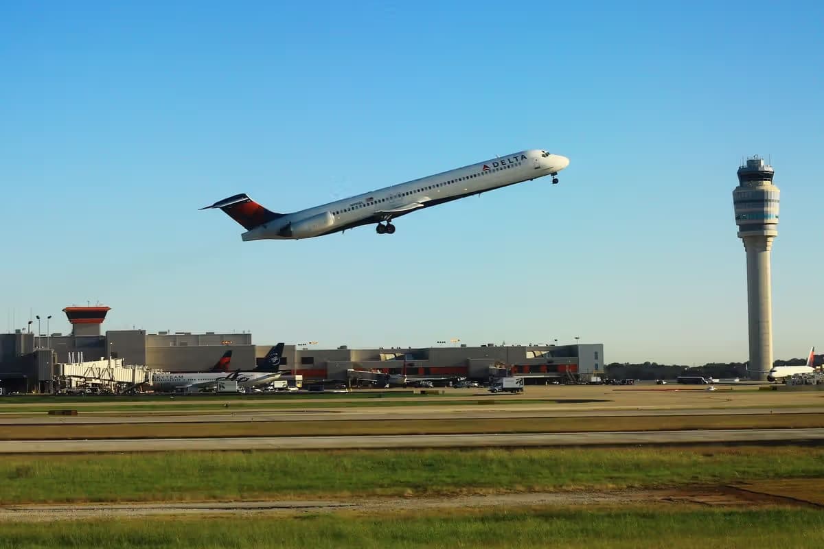 N995DL — Aircraft