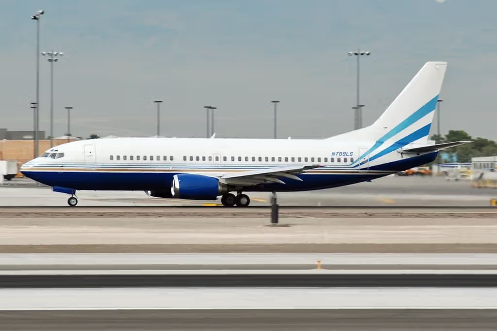 N789LS — Twin-engine aircraft