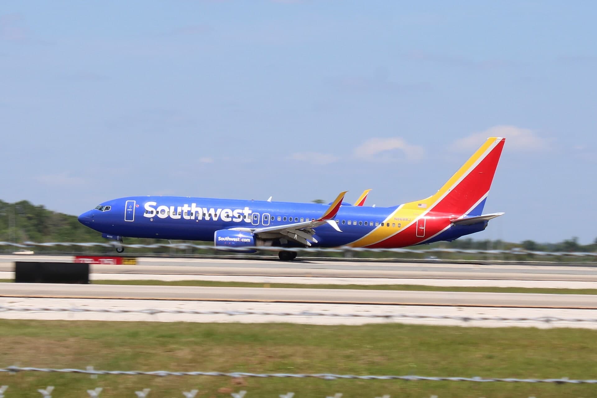 N8688J — Boeing