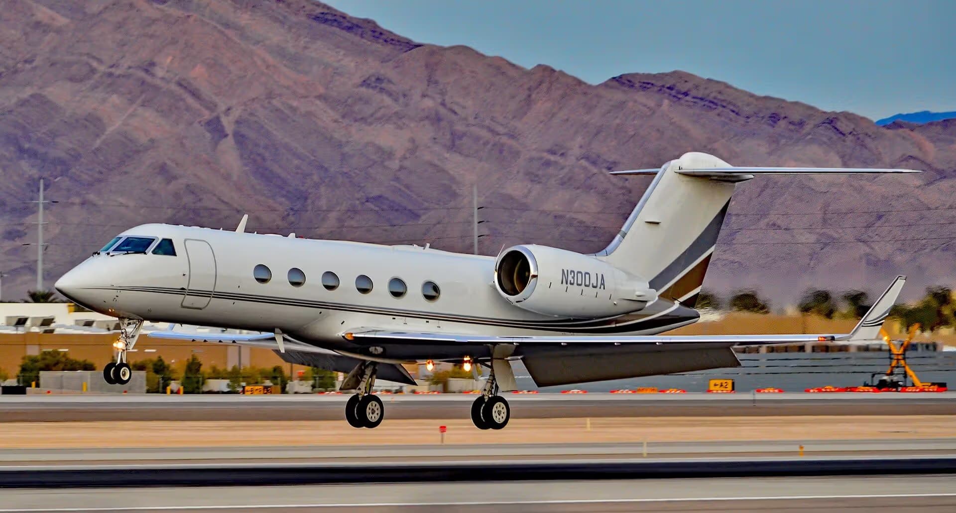 N300JA — Business jet