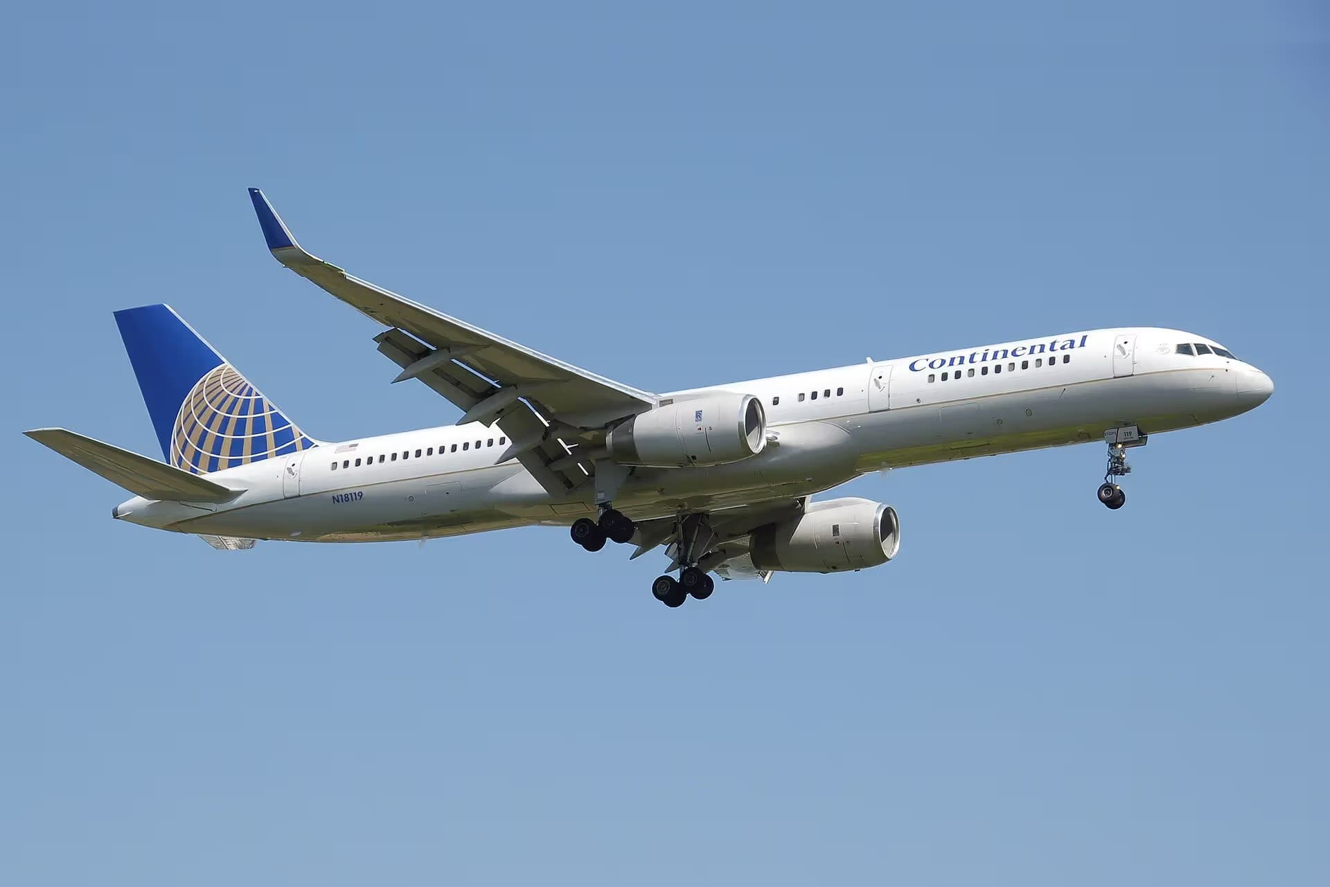 N18119 — Twin-engine aircraft