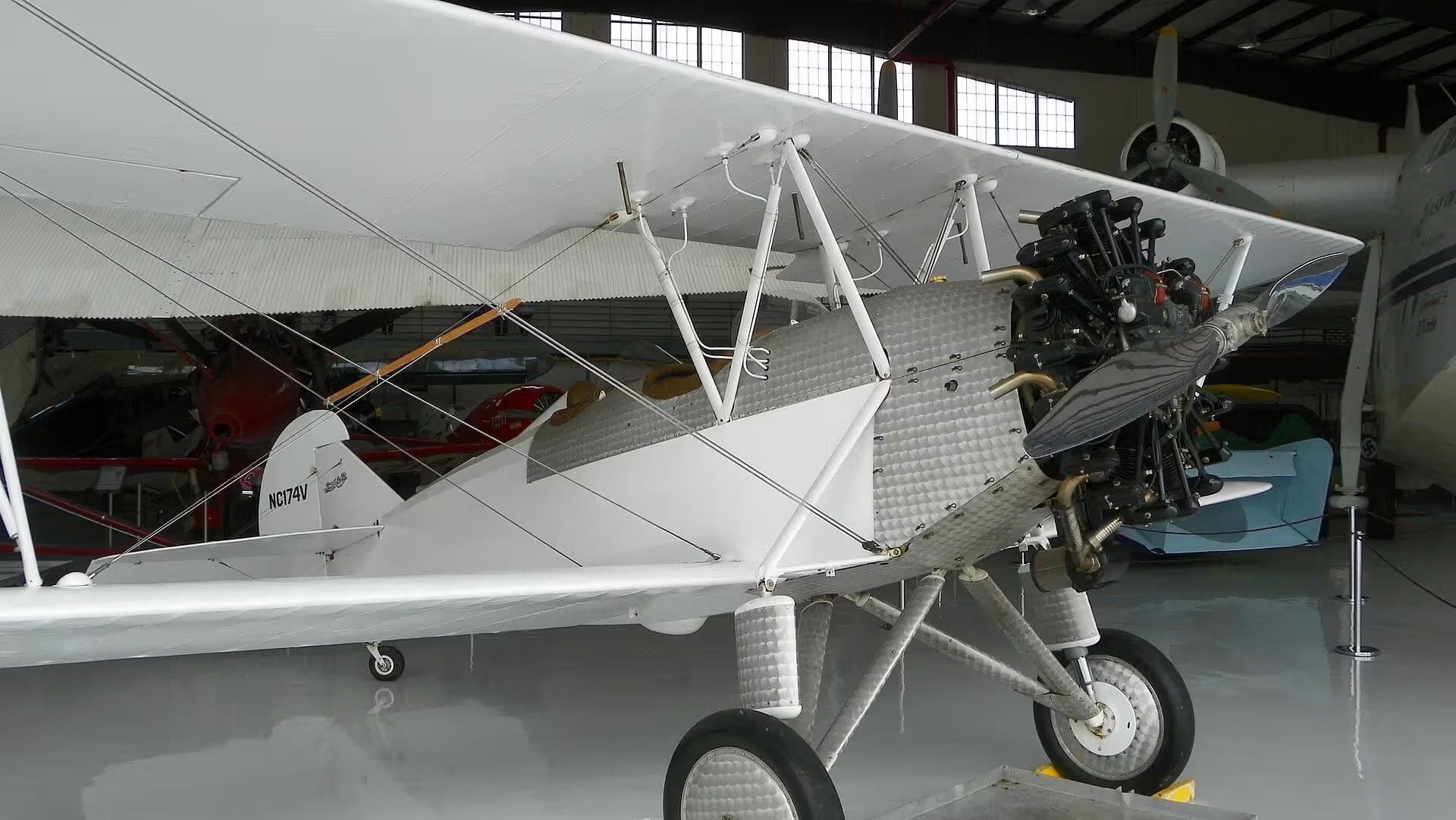 Unidentified — Single-engine aircraft