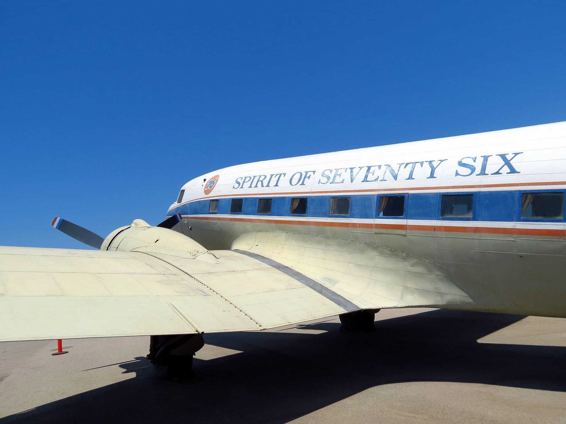N760 — Twin-engine aircraft