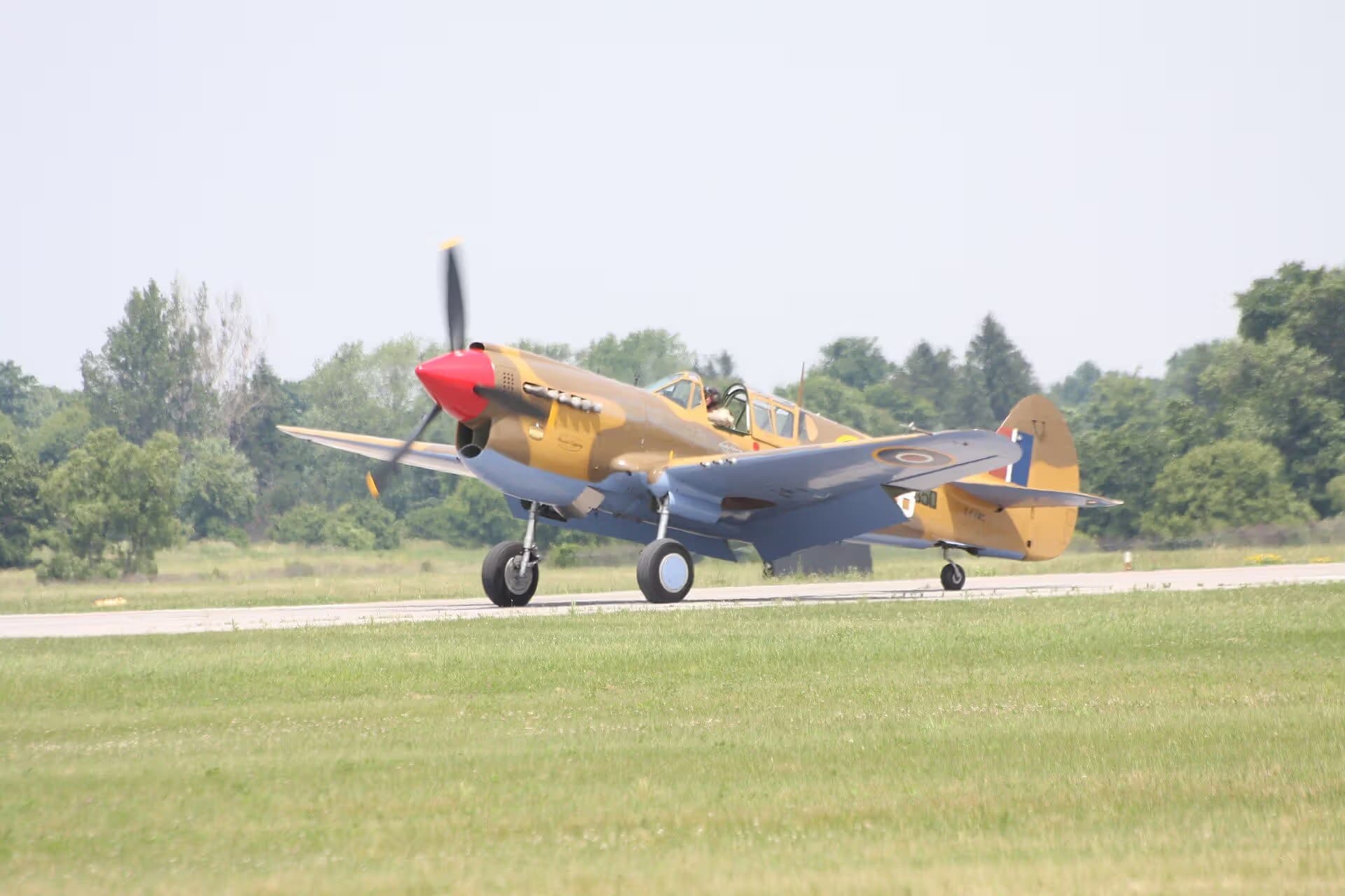 Unidentified — Single-engine aircraft