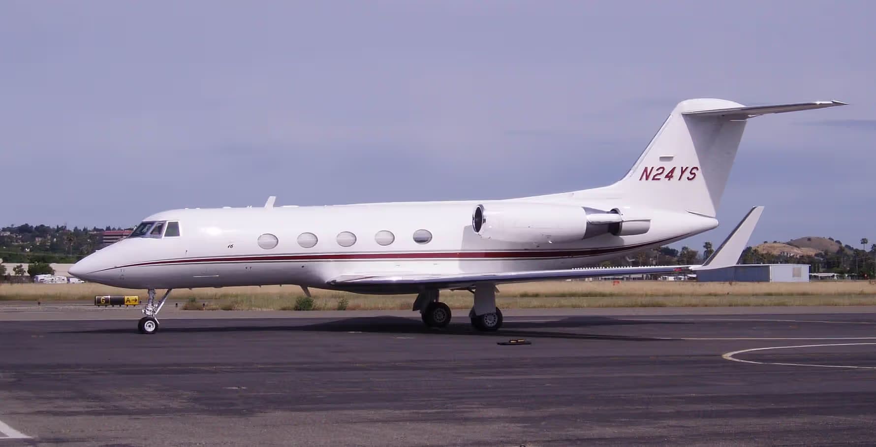 N24YS — Gulfstream