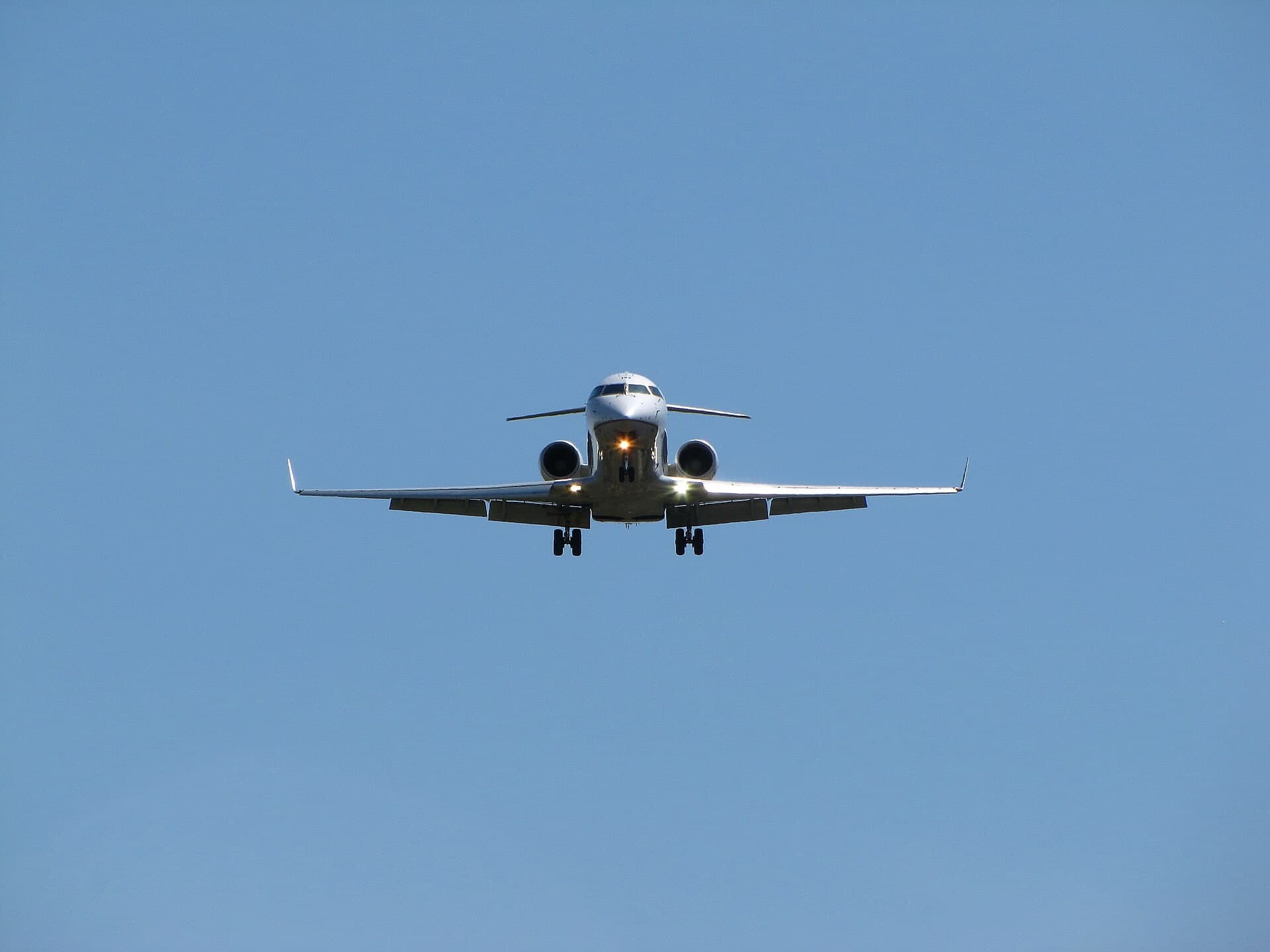 N154GJ — Twin-engine aircraft