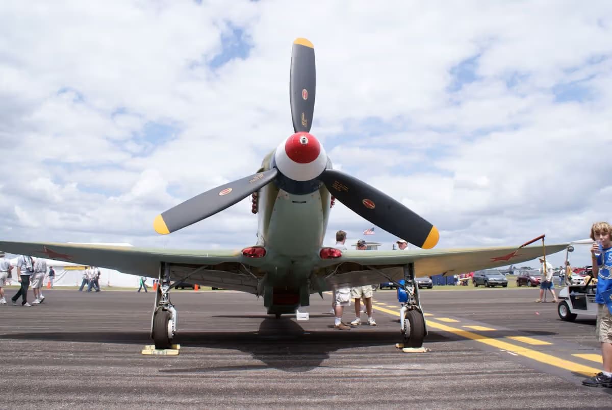 Unidentified — Warbird