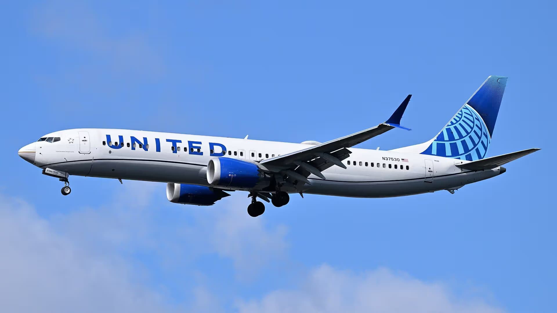 N37530 — Boeing