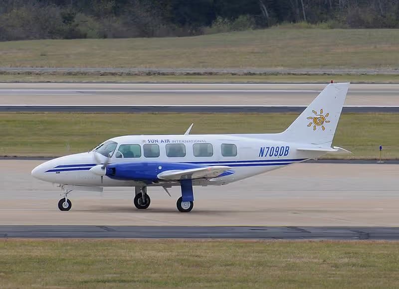 N7090B — Single-engine aircraft