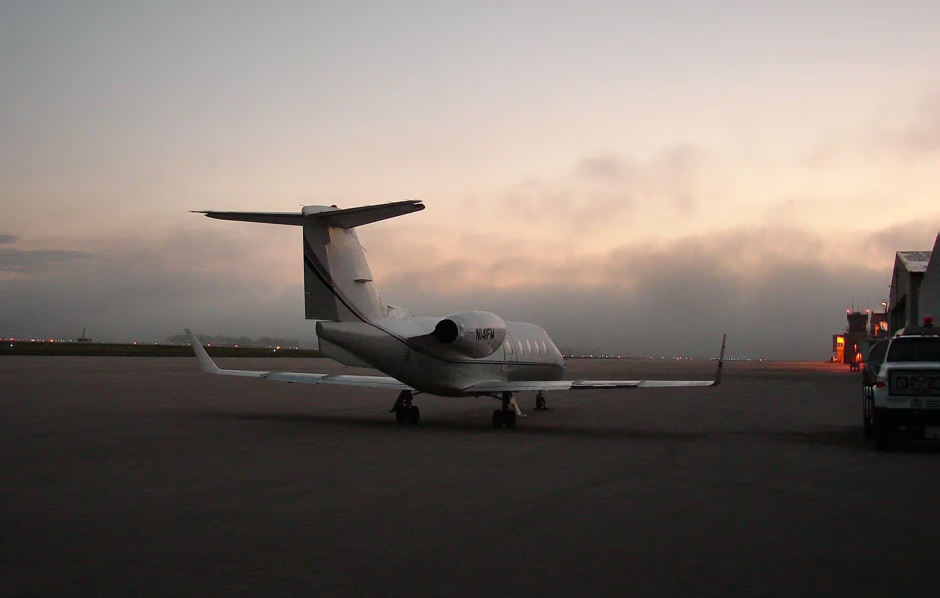 N141FM — Business jet