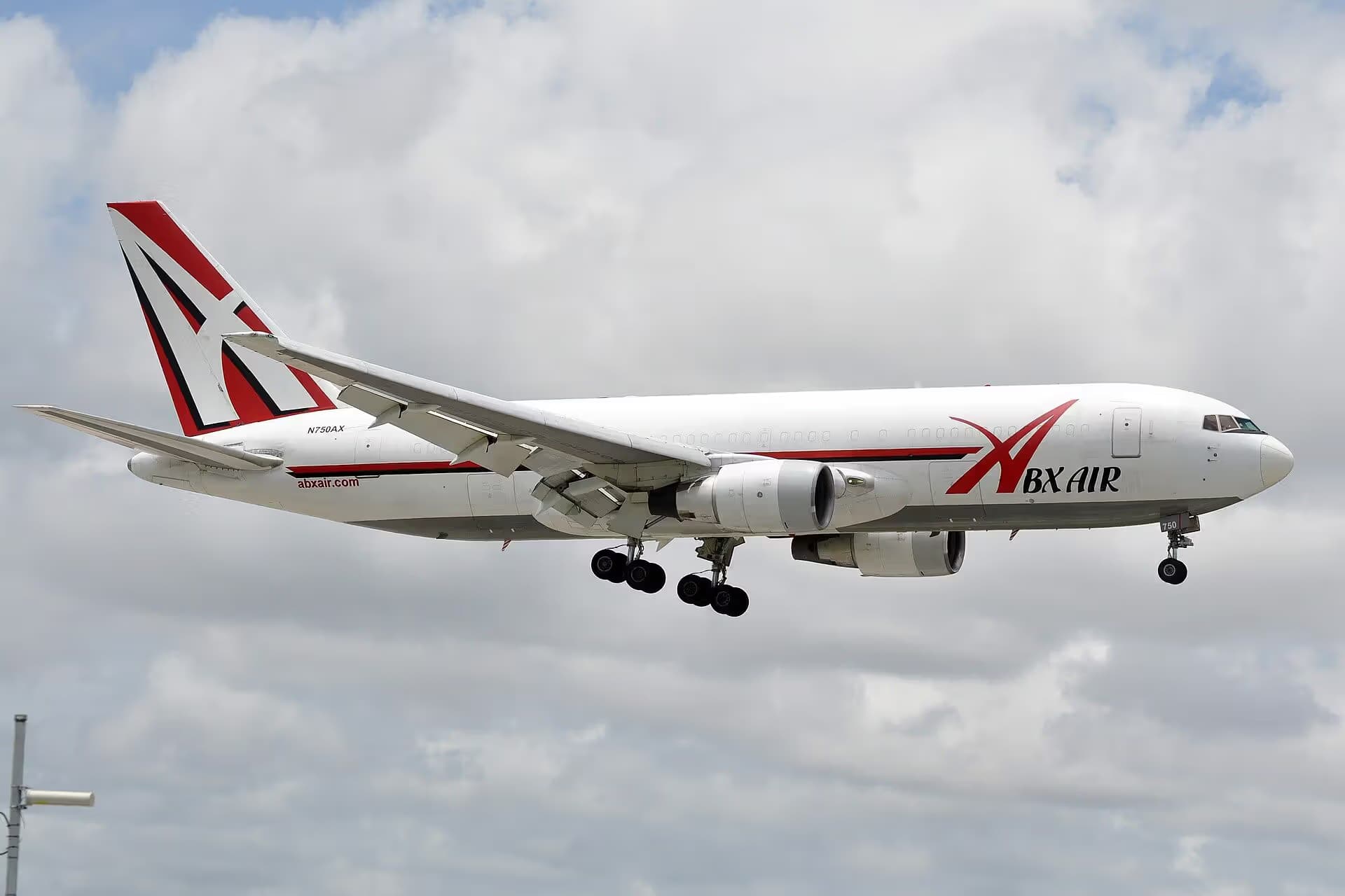 N750AX — Aircraft