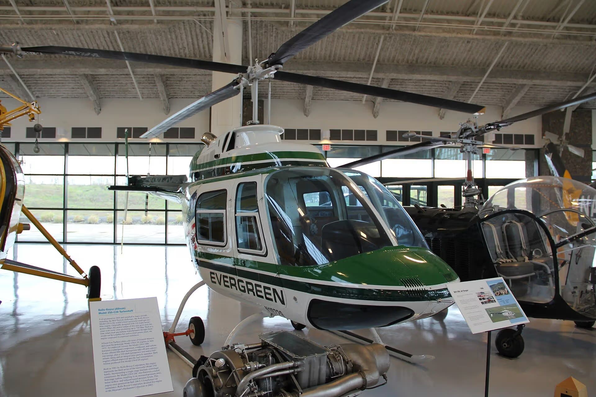 N10729 — Helicopter