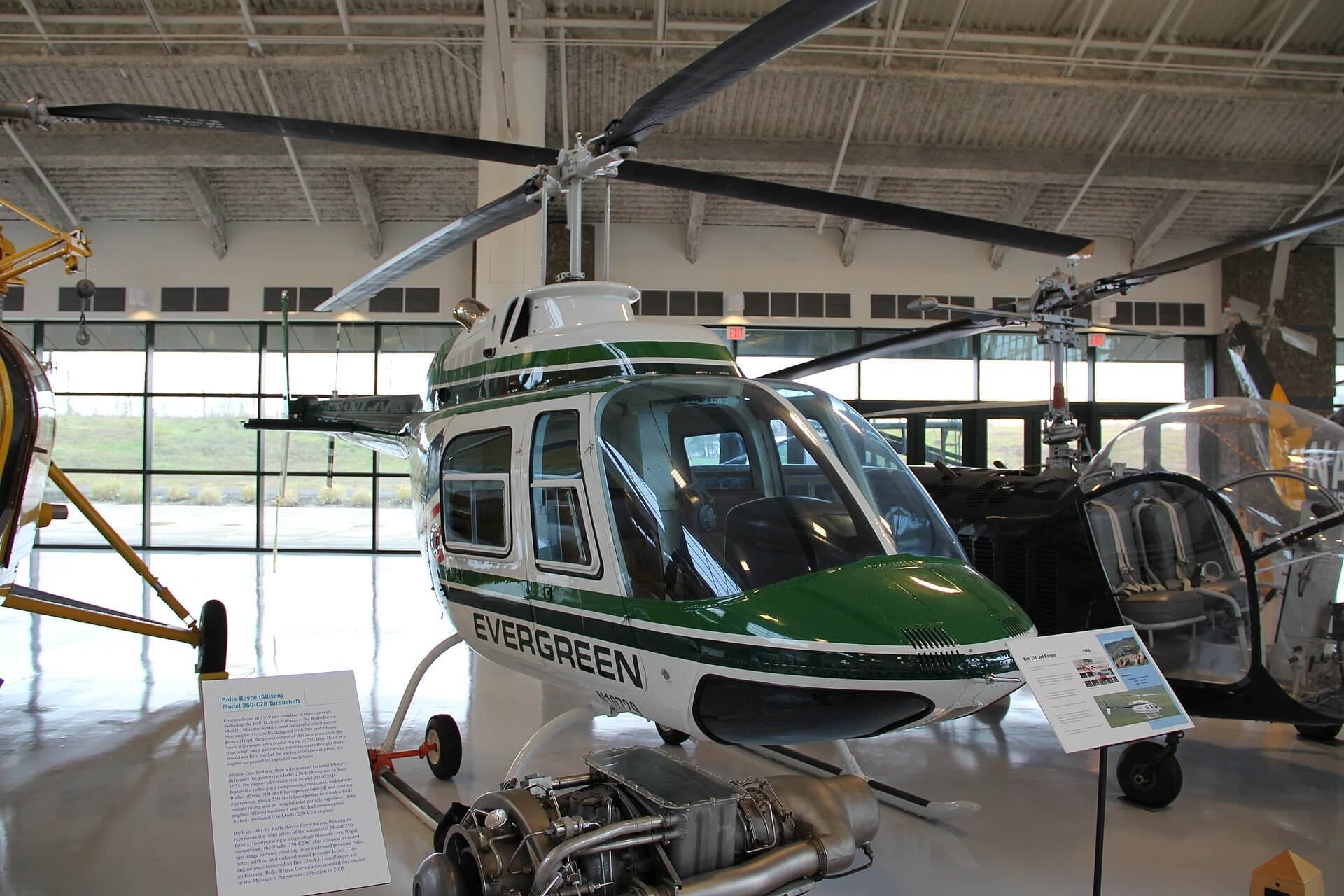 N10729 — Helicopter