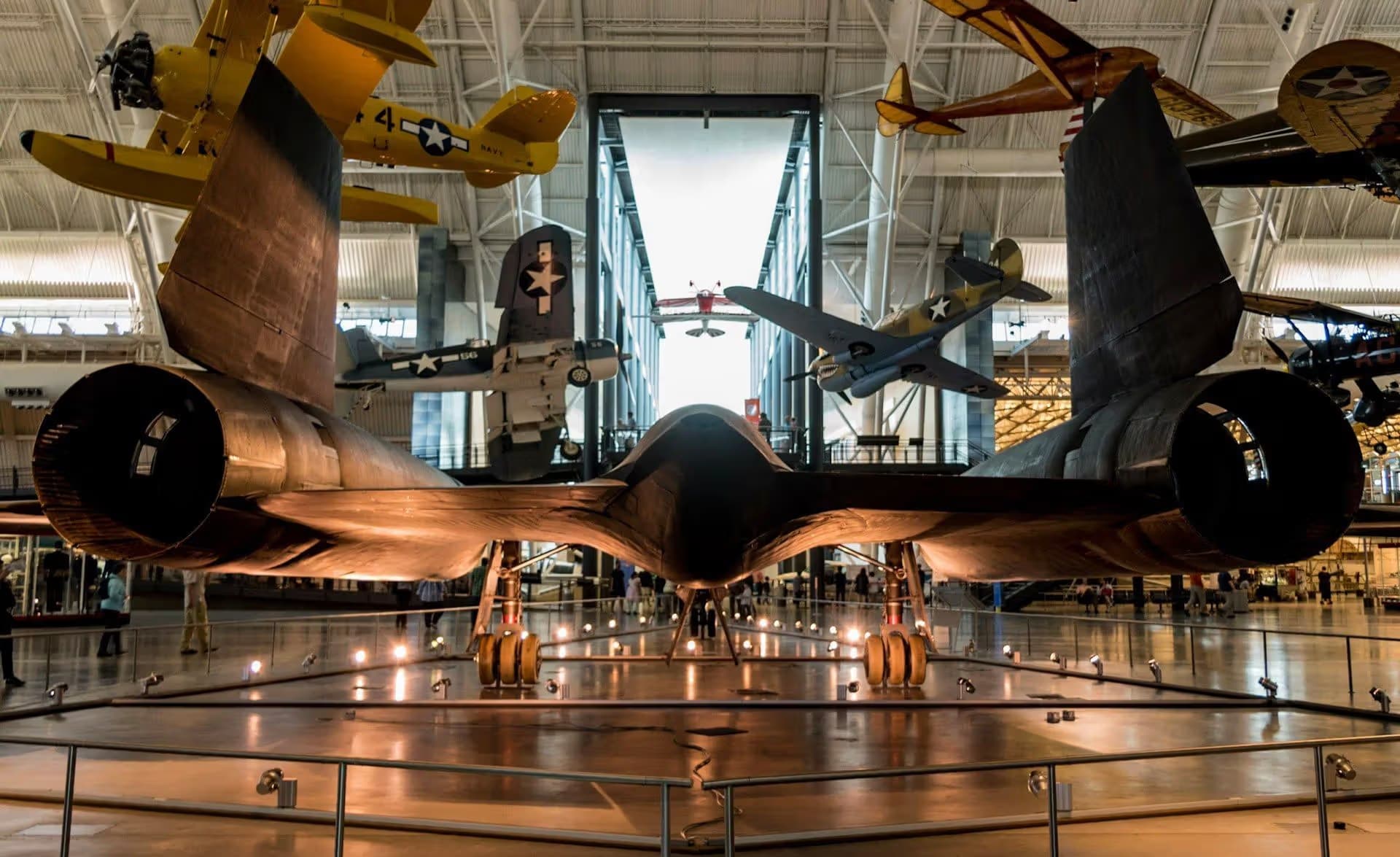 Unidentified — Twin-engine aircraft