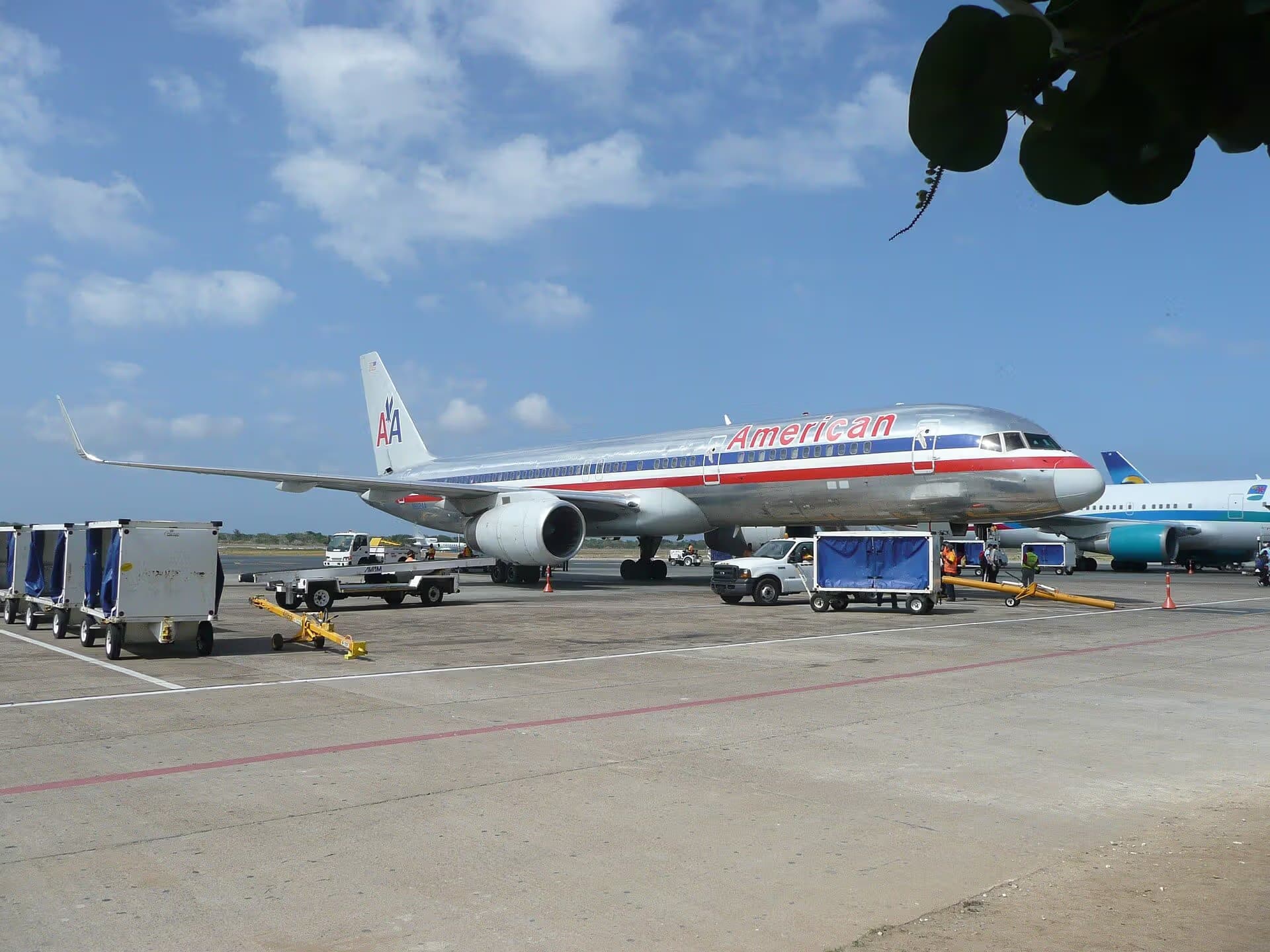 N662AA — Boeing