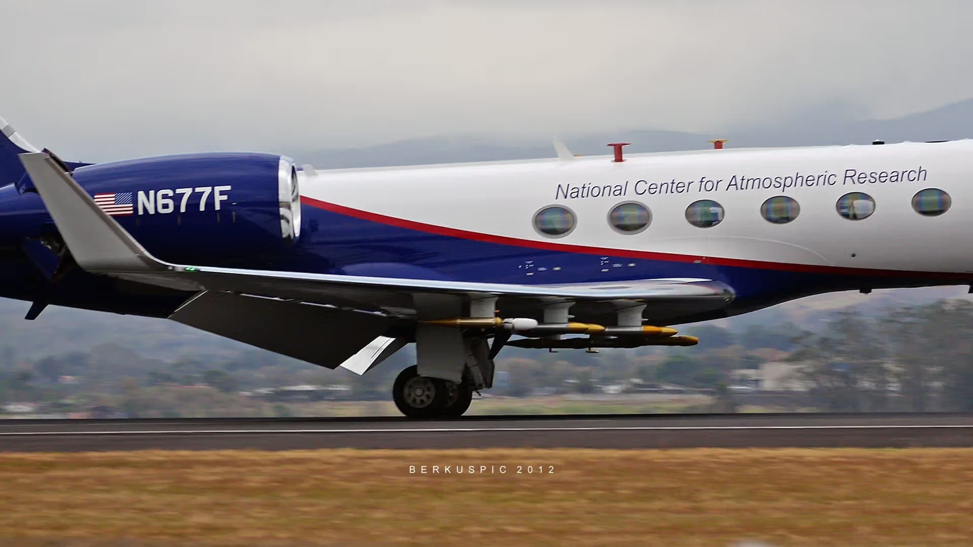 N677F — Business jet