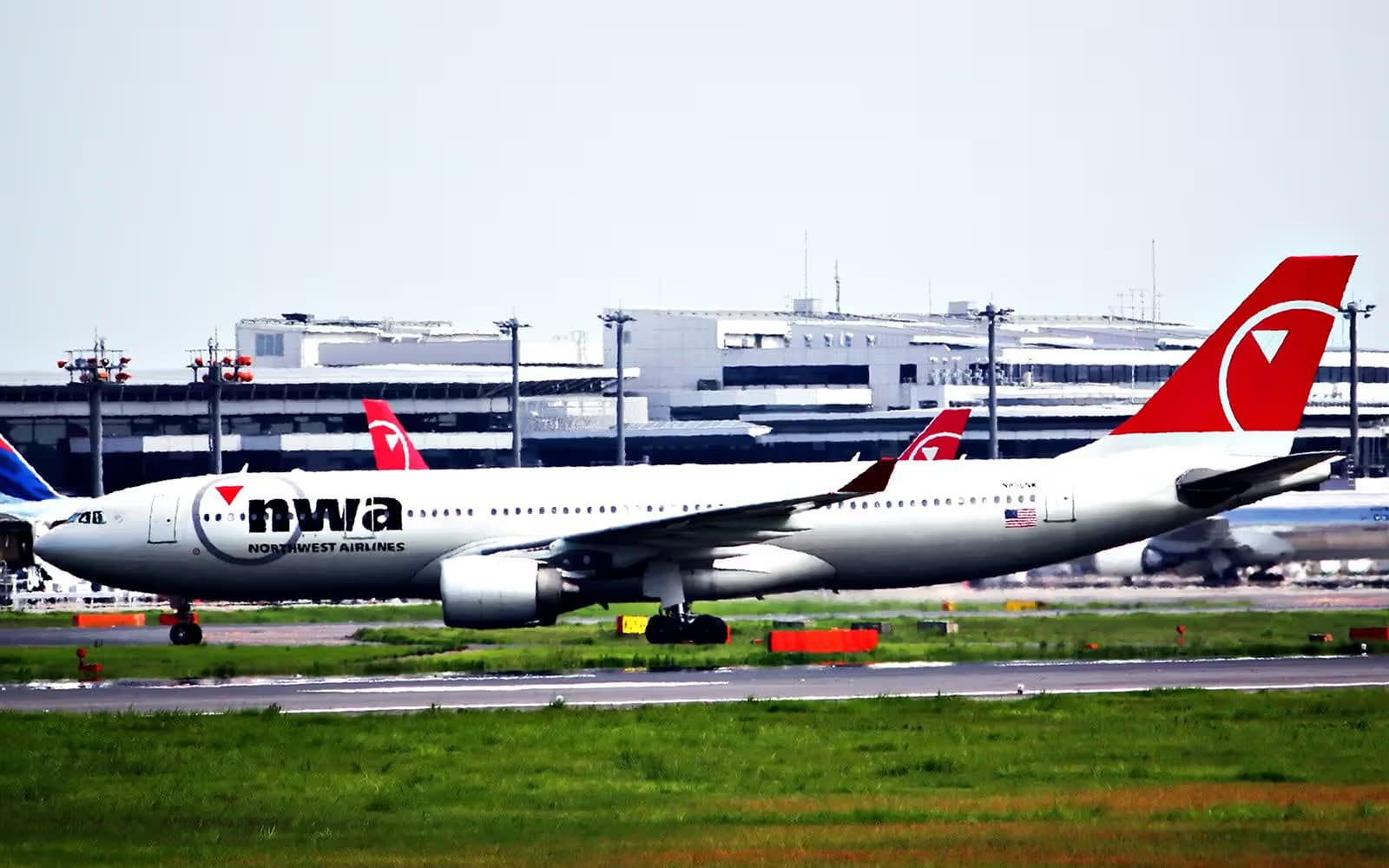 N856NW — Airbus